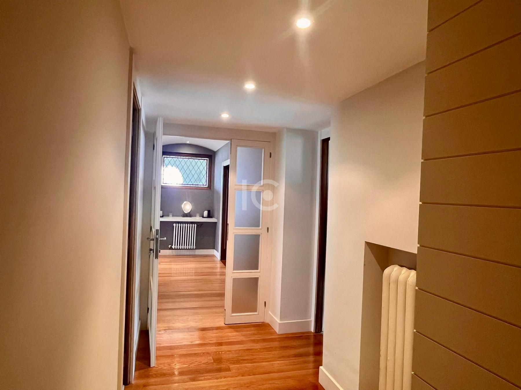 For sale of duplex in Getxo