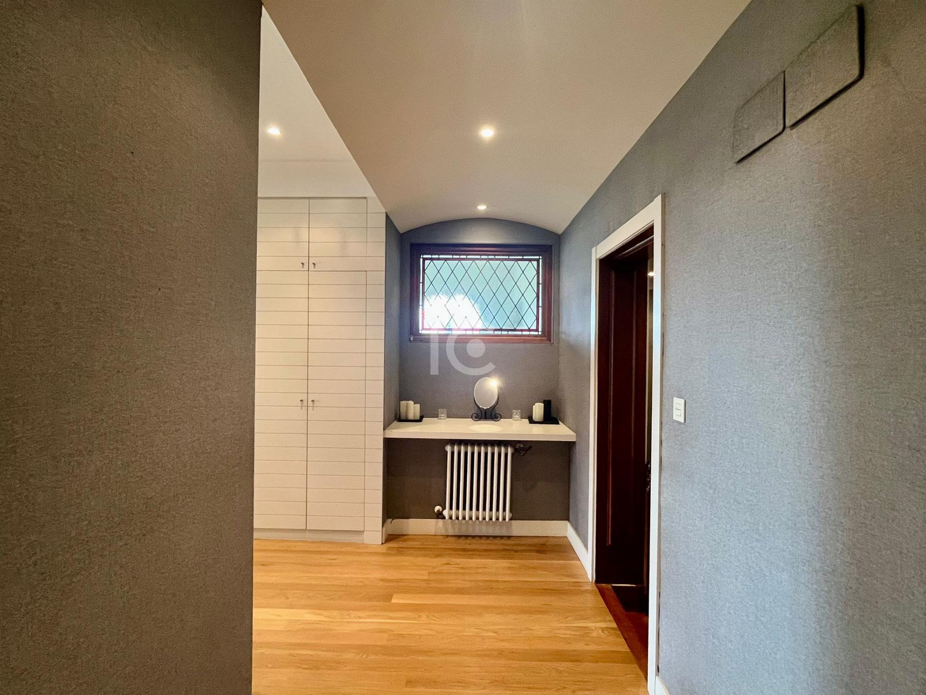 For sale of duplex in Getxo