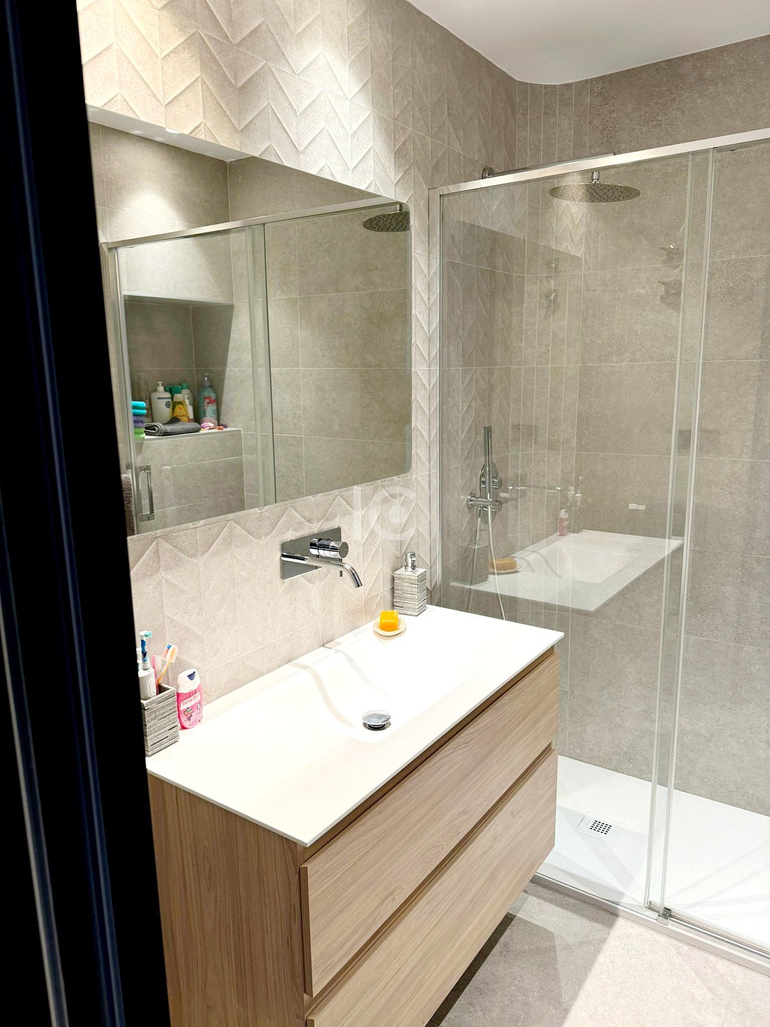 For sale of flat in Getxo