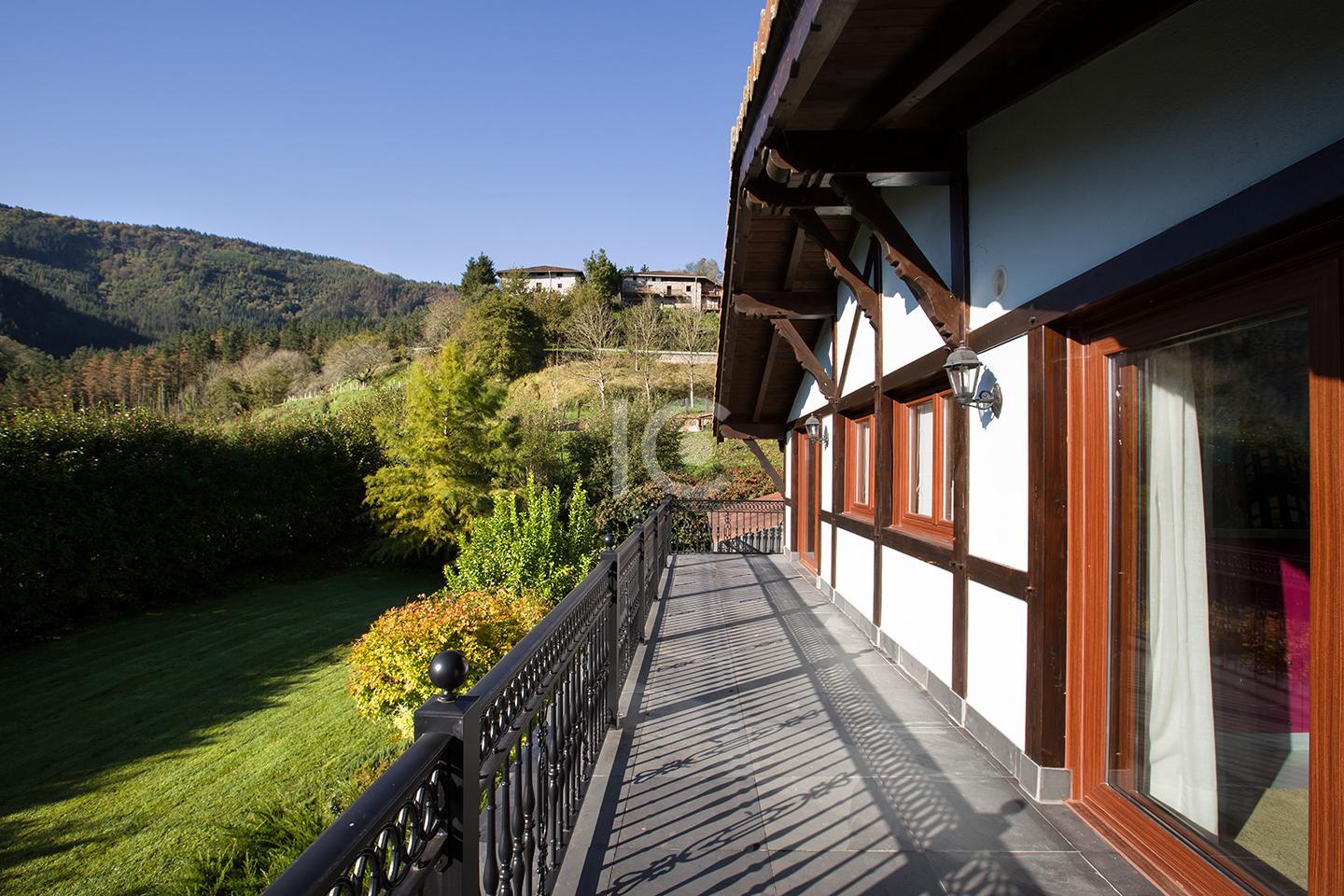 For sale of chalet in Zeanuri