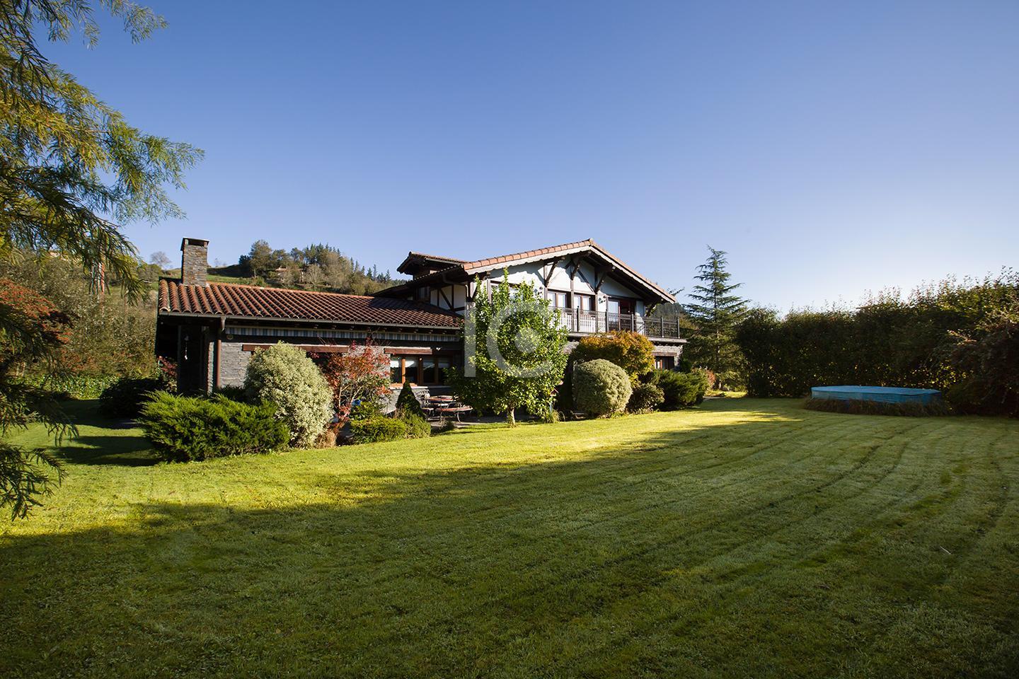 For sale of chalet in Zeanuri