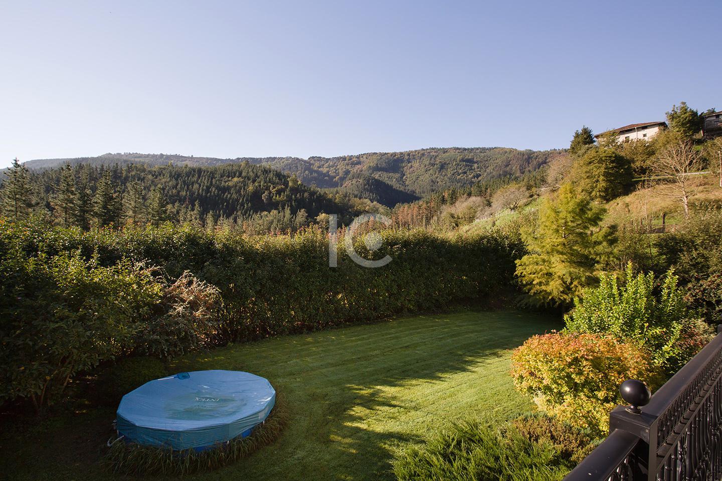 For sale of chalet in Zeanuri