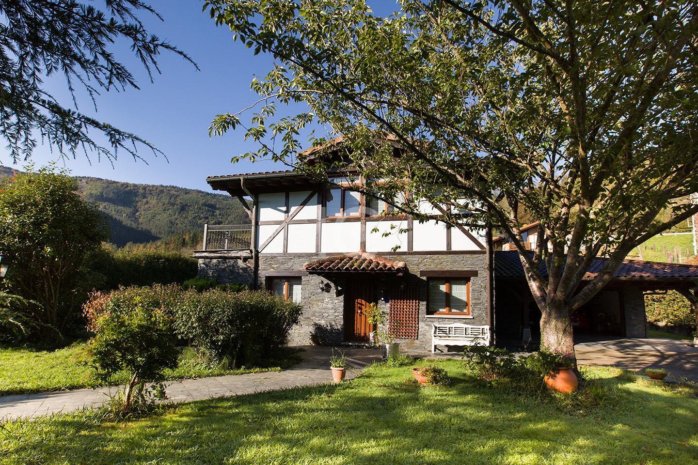 For sale of chalet in Zeanuri