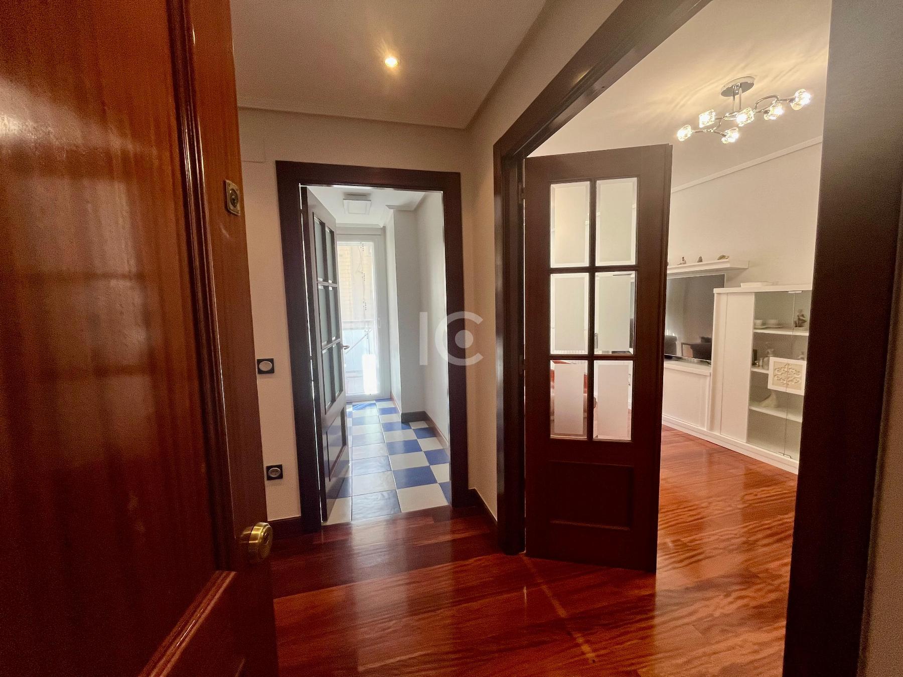 For sale of flat in Sestao