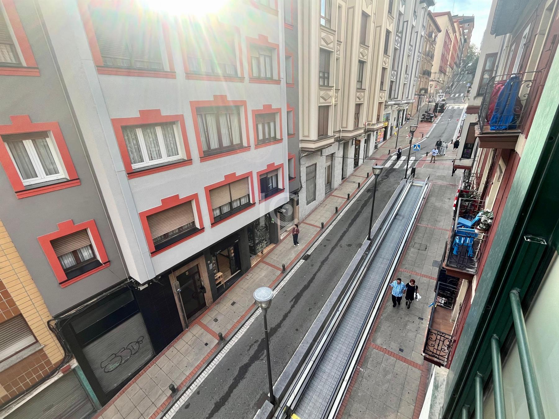 For sale of flat in Sestao