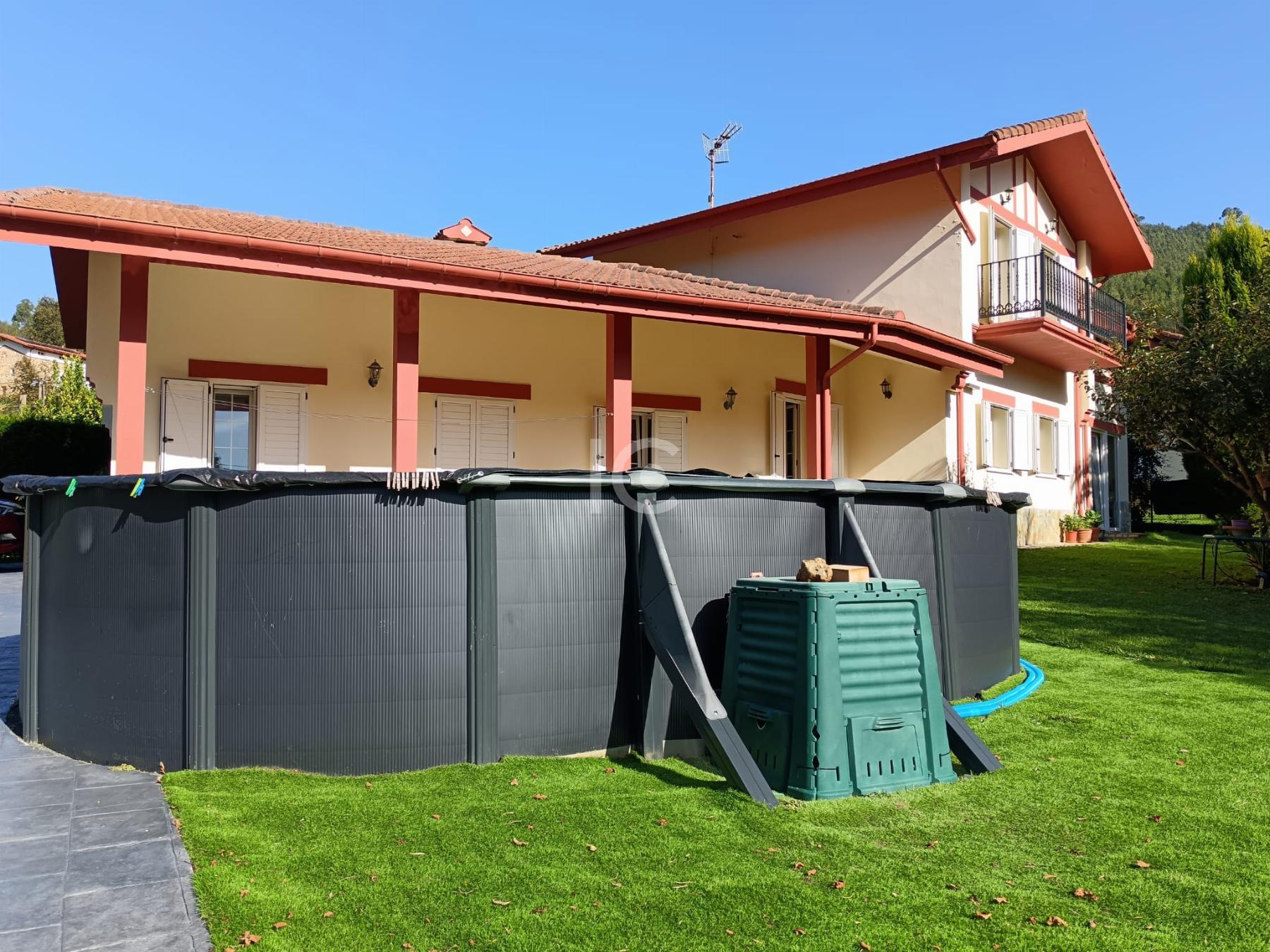 For sale of chalet in Castro-Urdiales