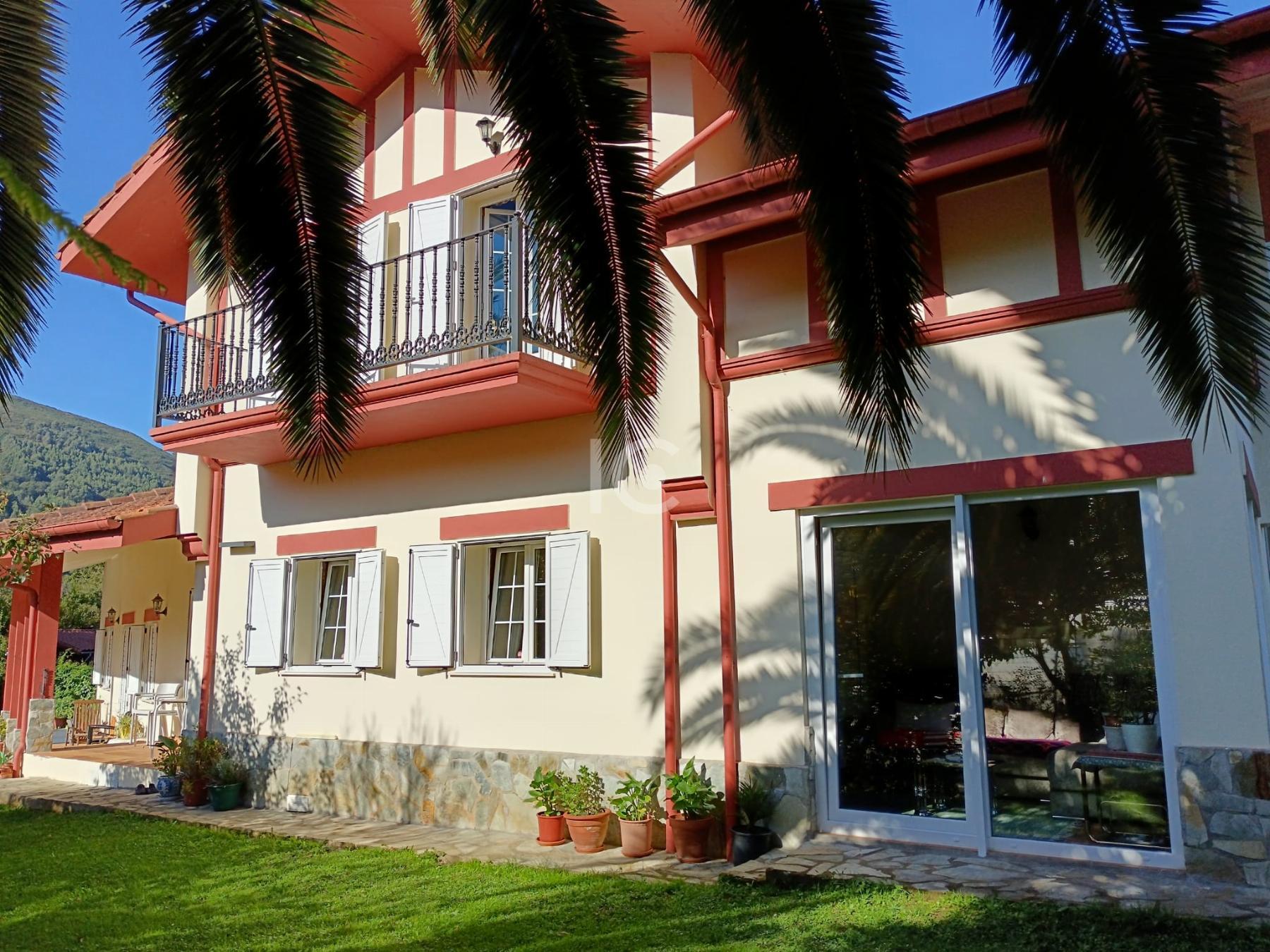 For sale of chalet in Castro-Urdiales