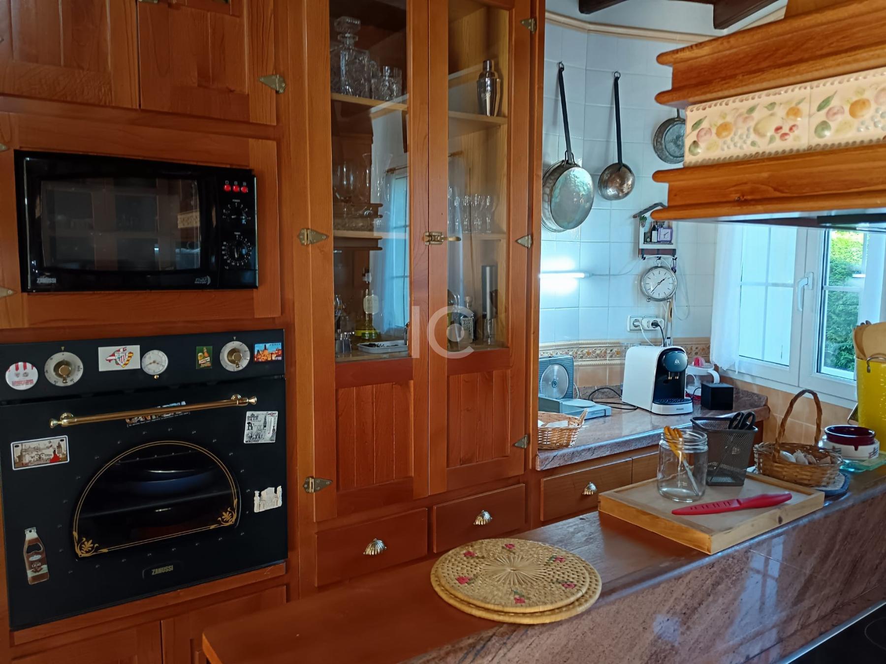 For sale of chalet in Castro-Urdiales