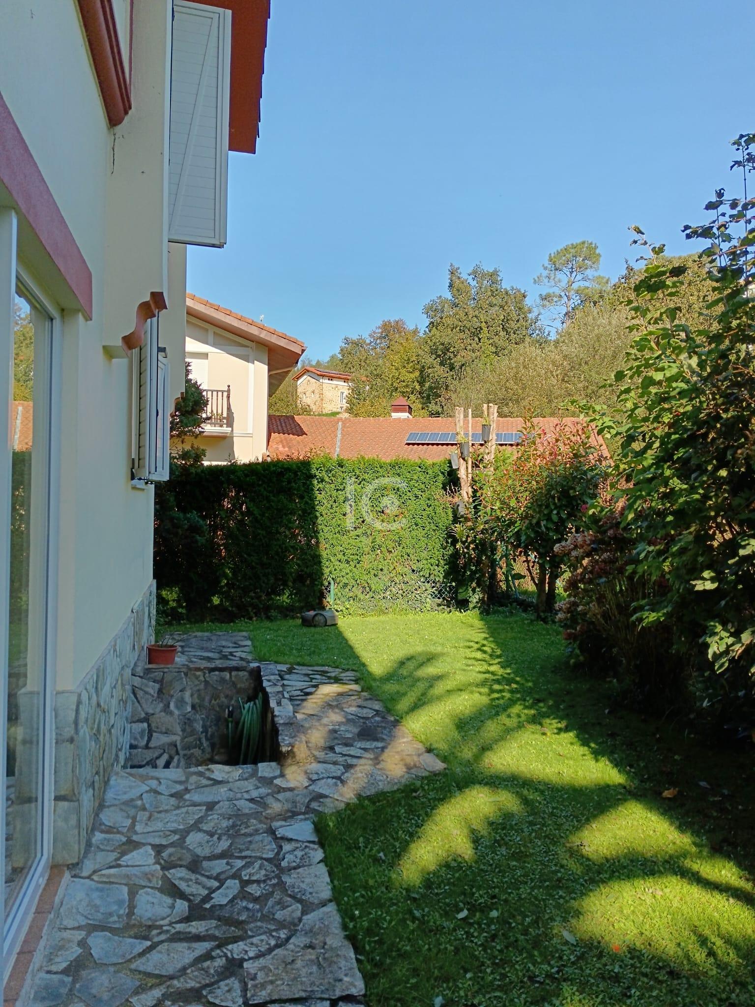 For sale of chalet in Castro-Urdiales