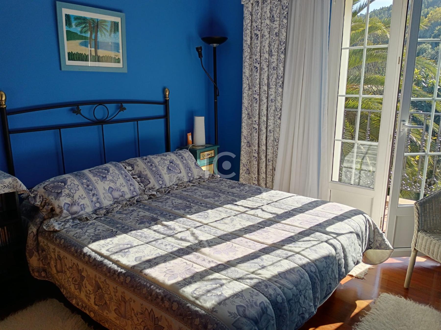 For sale of chalet in Castro-Urdiales