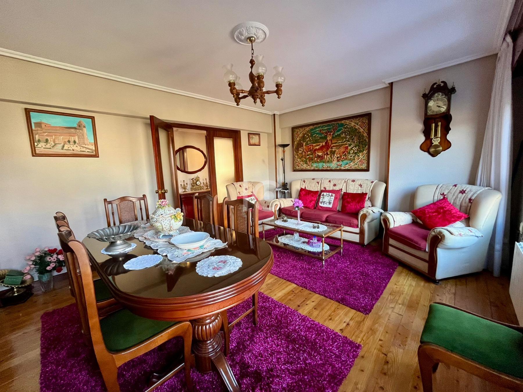For sale of flat in Derio