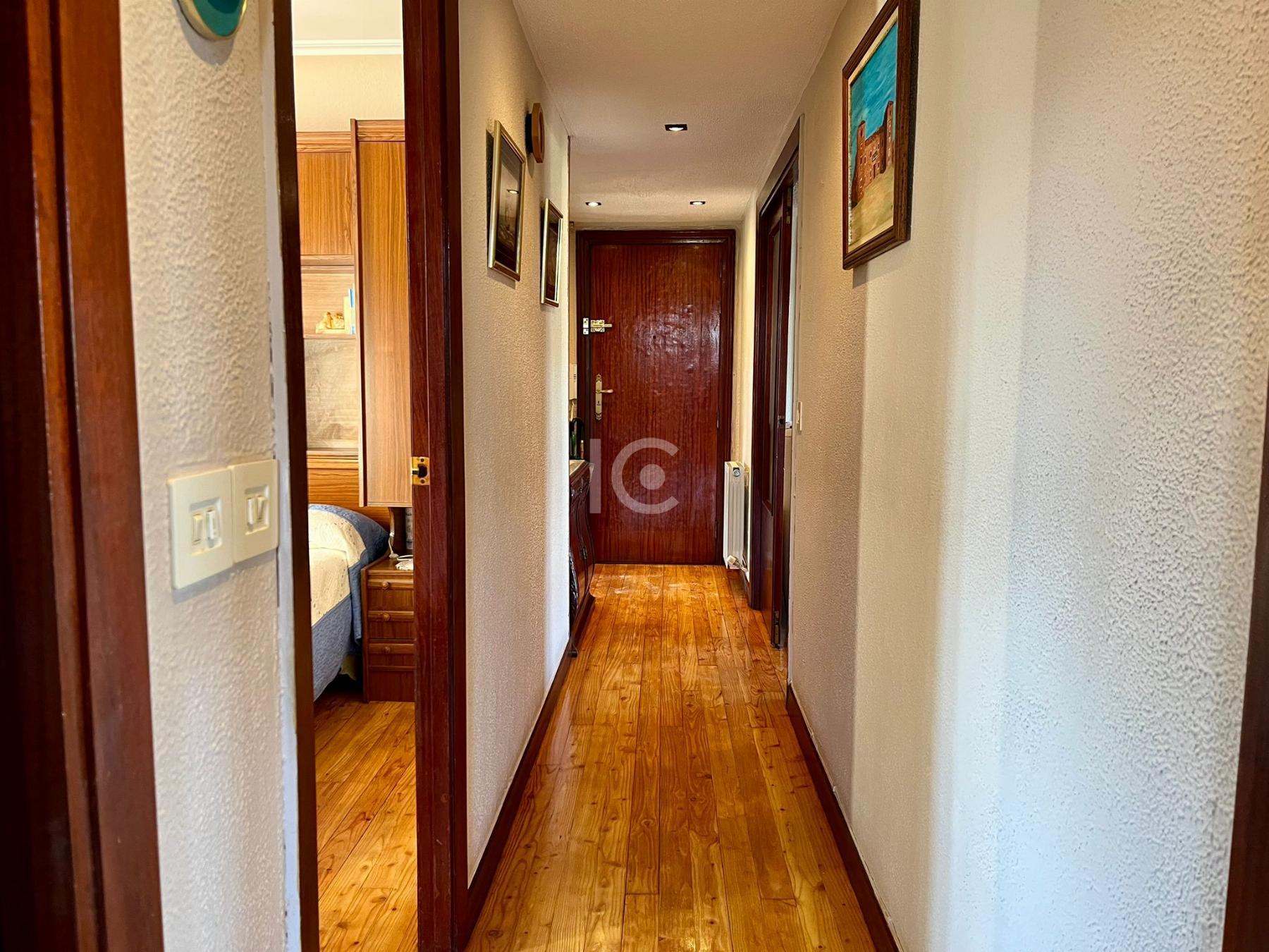 For sale of flat in Derio