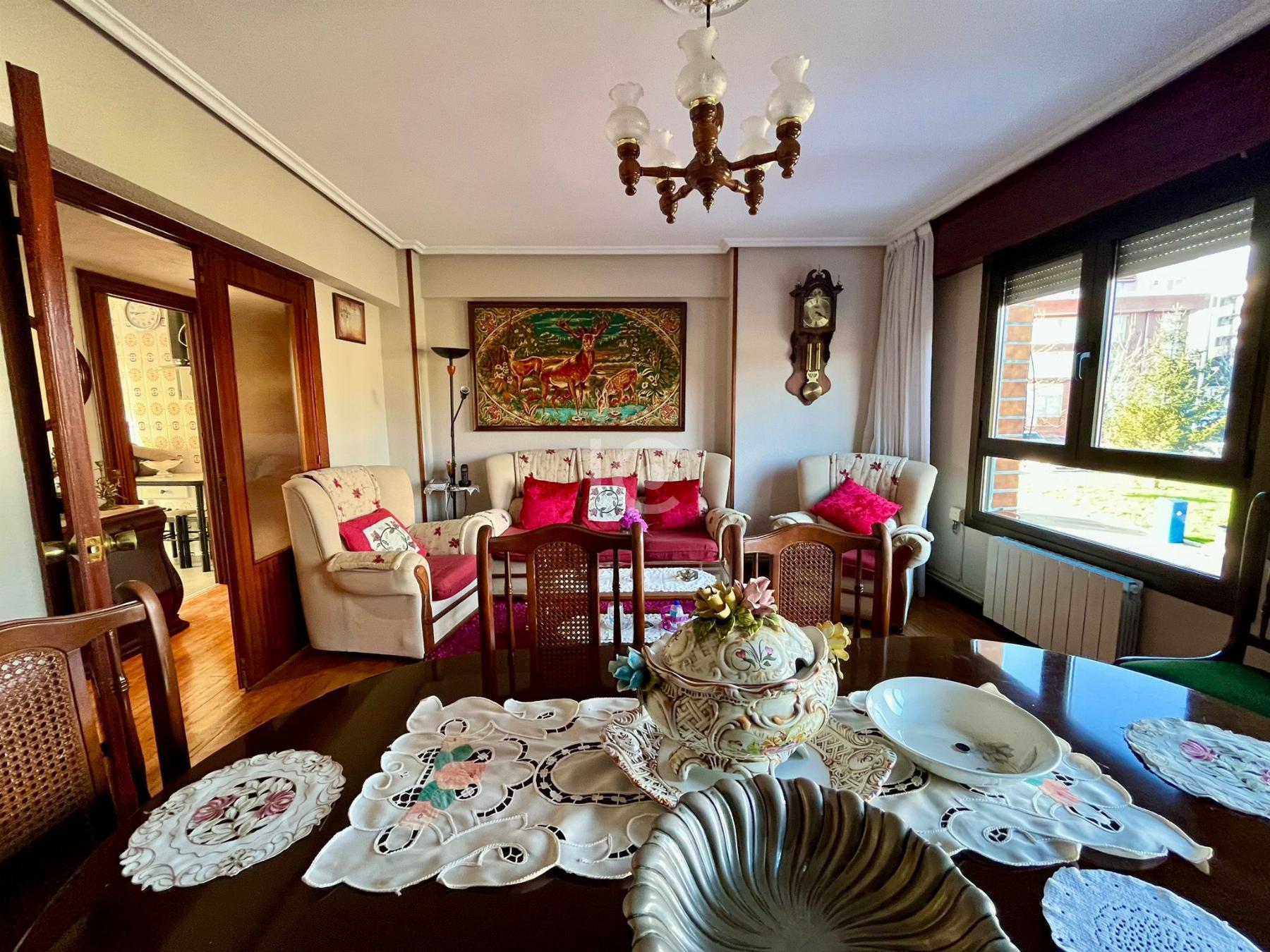 For sale of flat in Derio