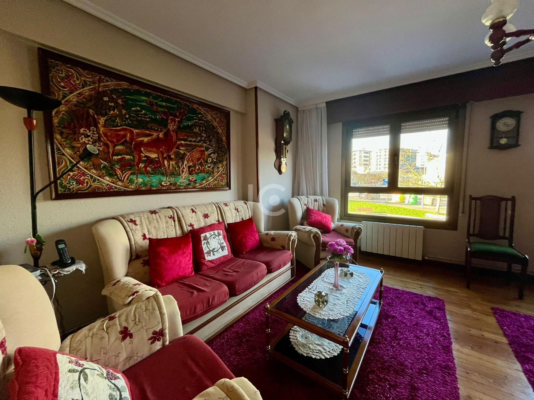 For sale of flat in Derio