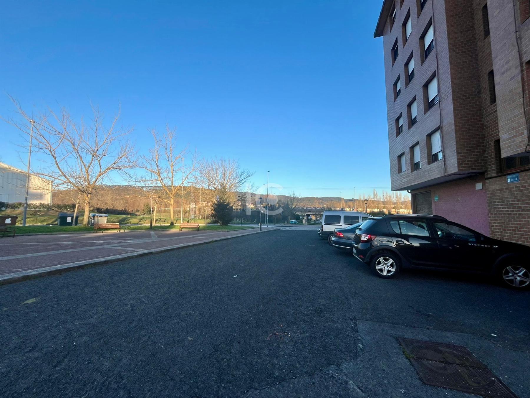 For sale of flat in Derio