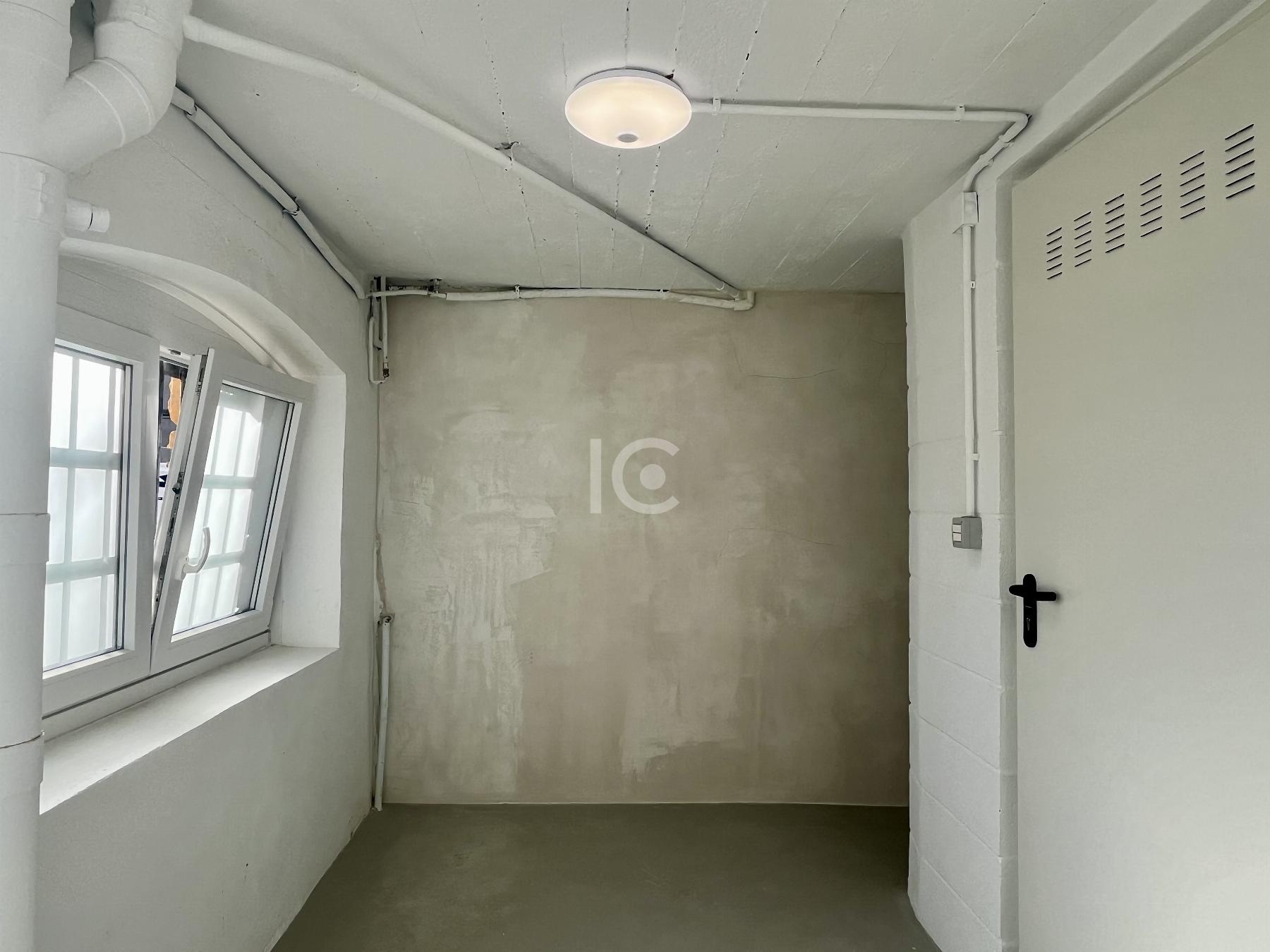 For rent of storage room in Berango