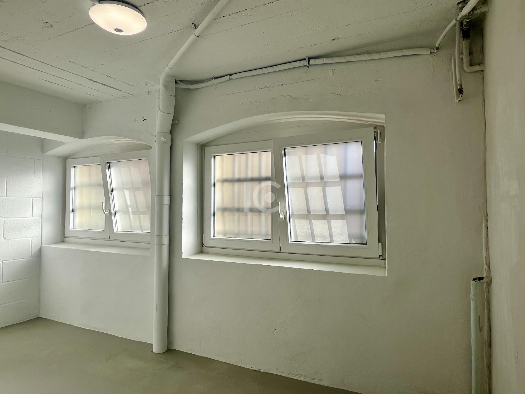 For rent of storage room in Berango