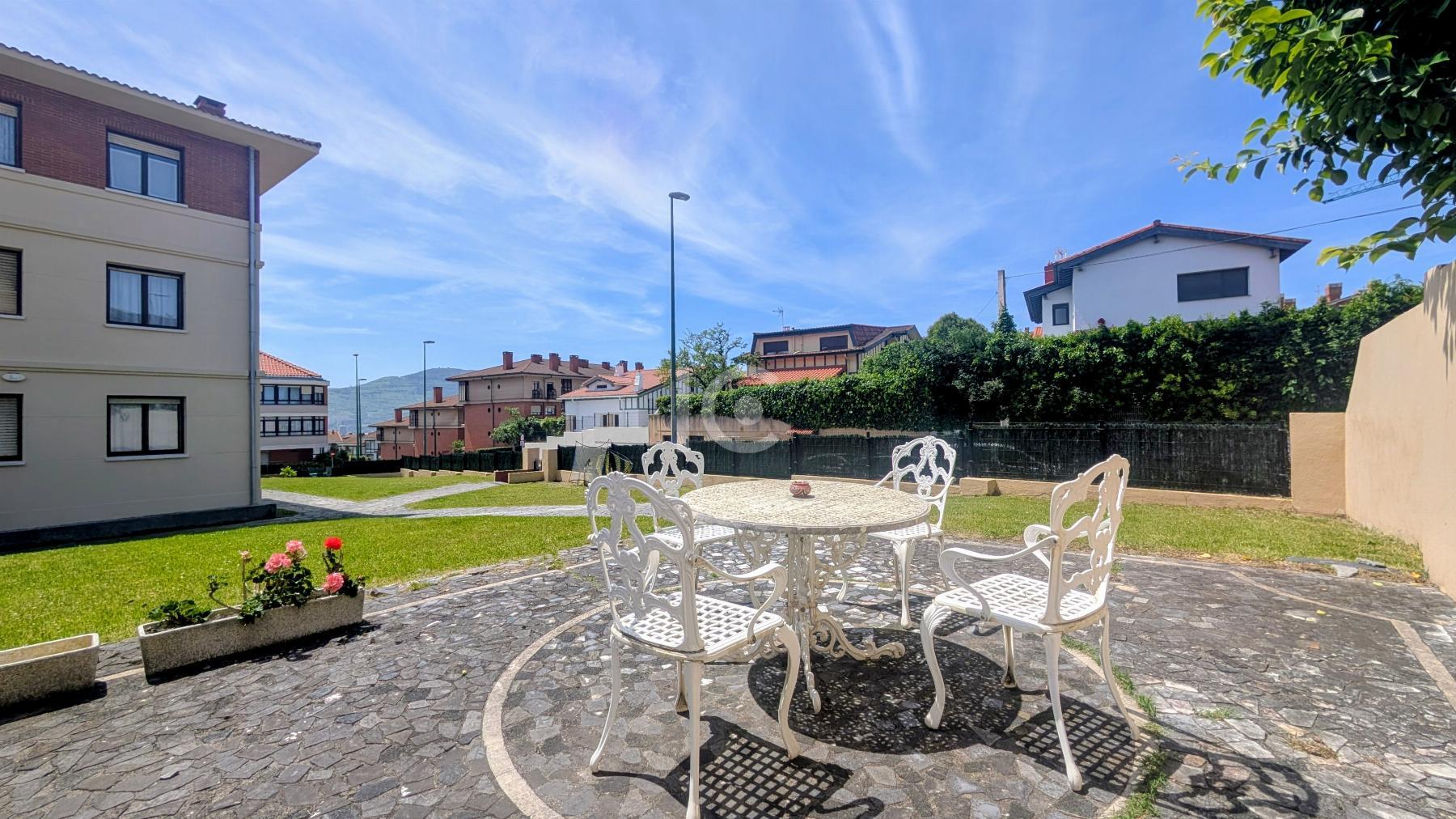 For sale of flat in Getxo