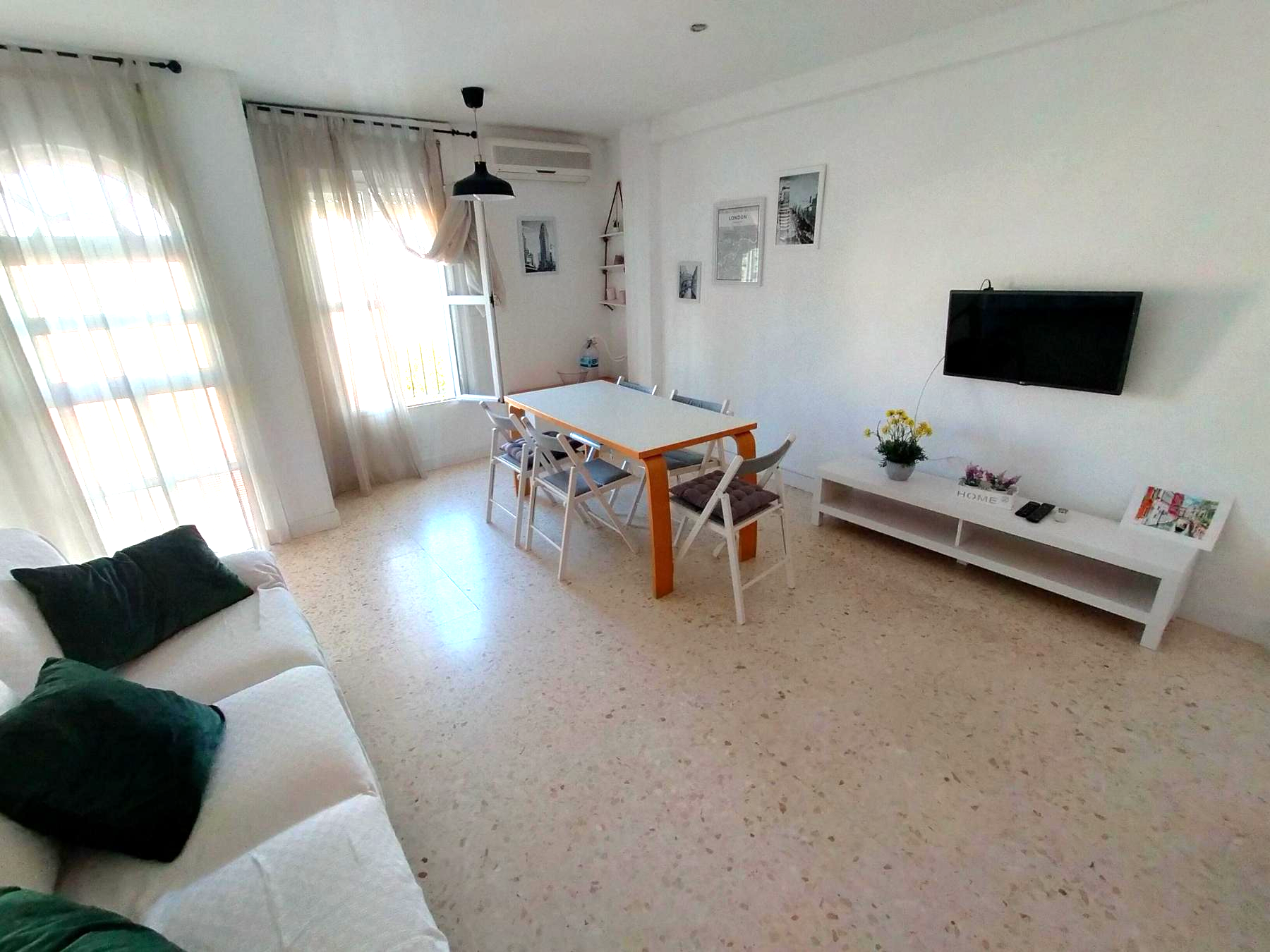 For sale of house in Chiclana de la Frontera