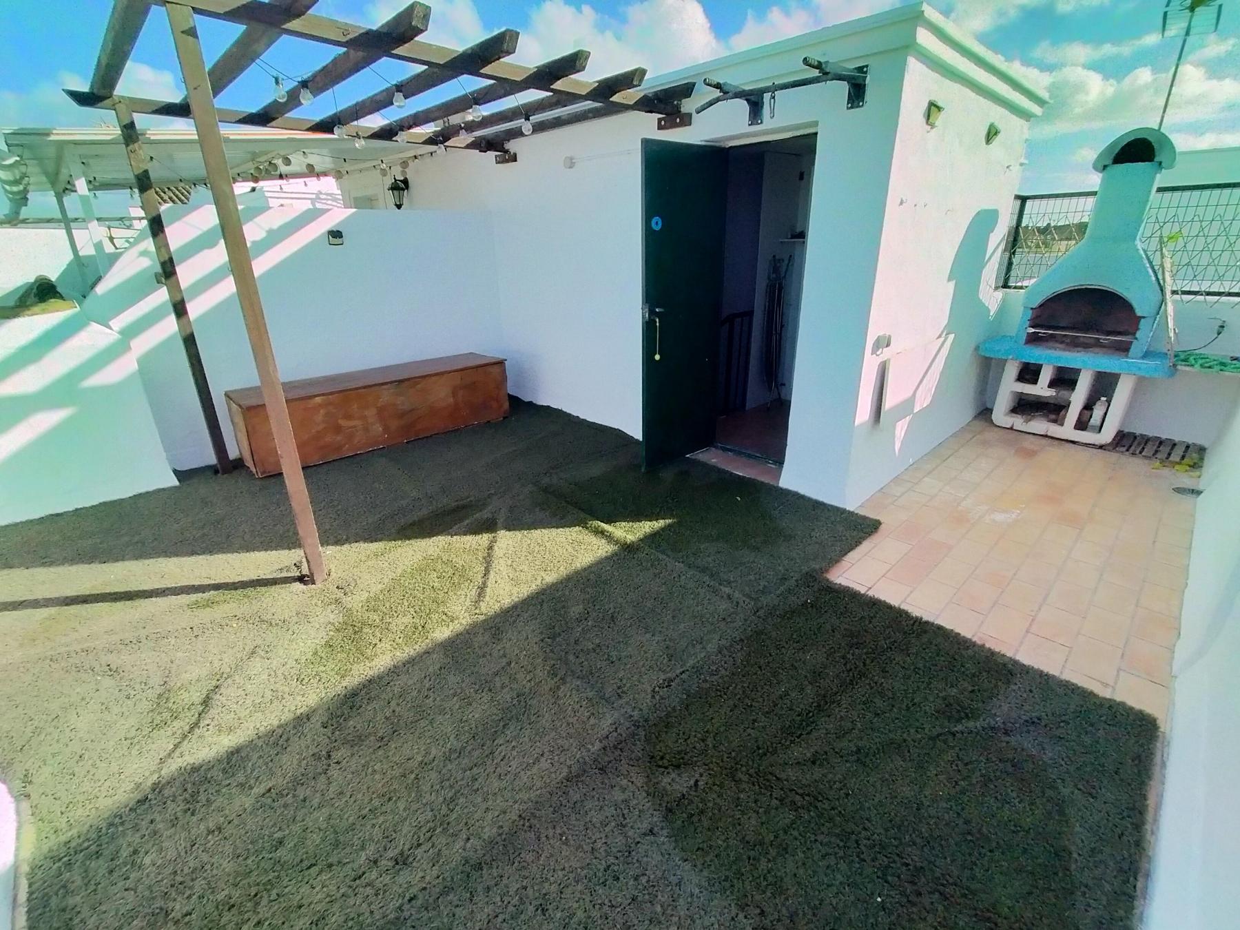 For sale of house in Chiclana de la Frontera