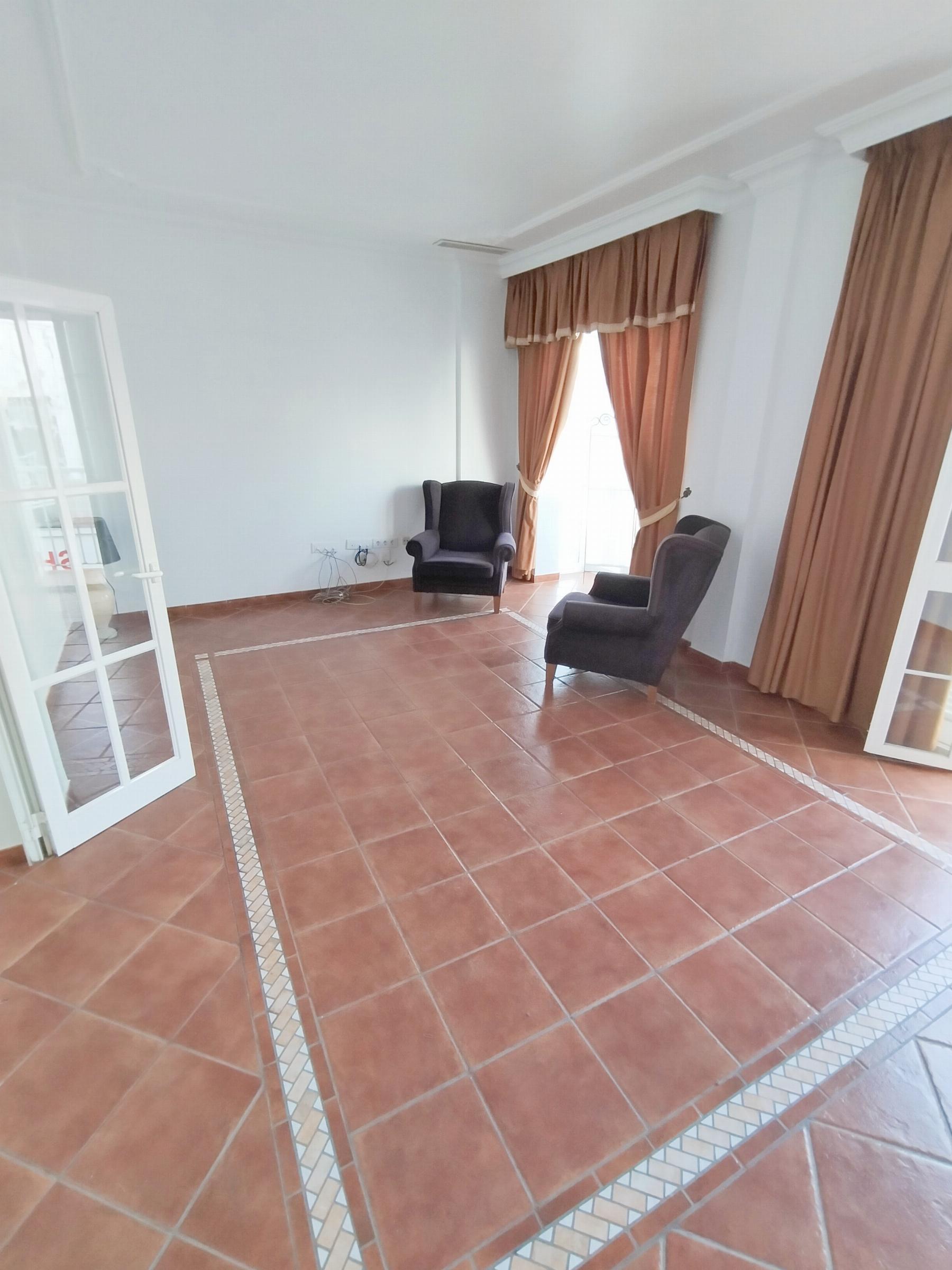 For sale of house in San Fernando