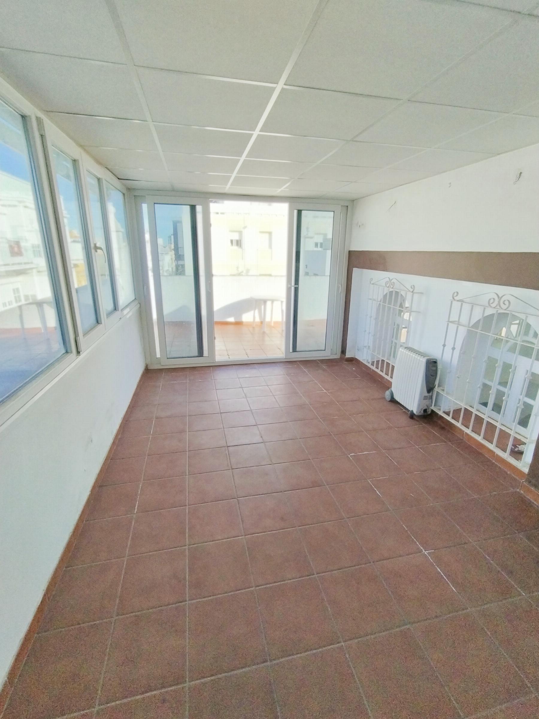 For sale of house in San Fernando