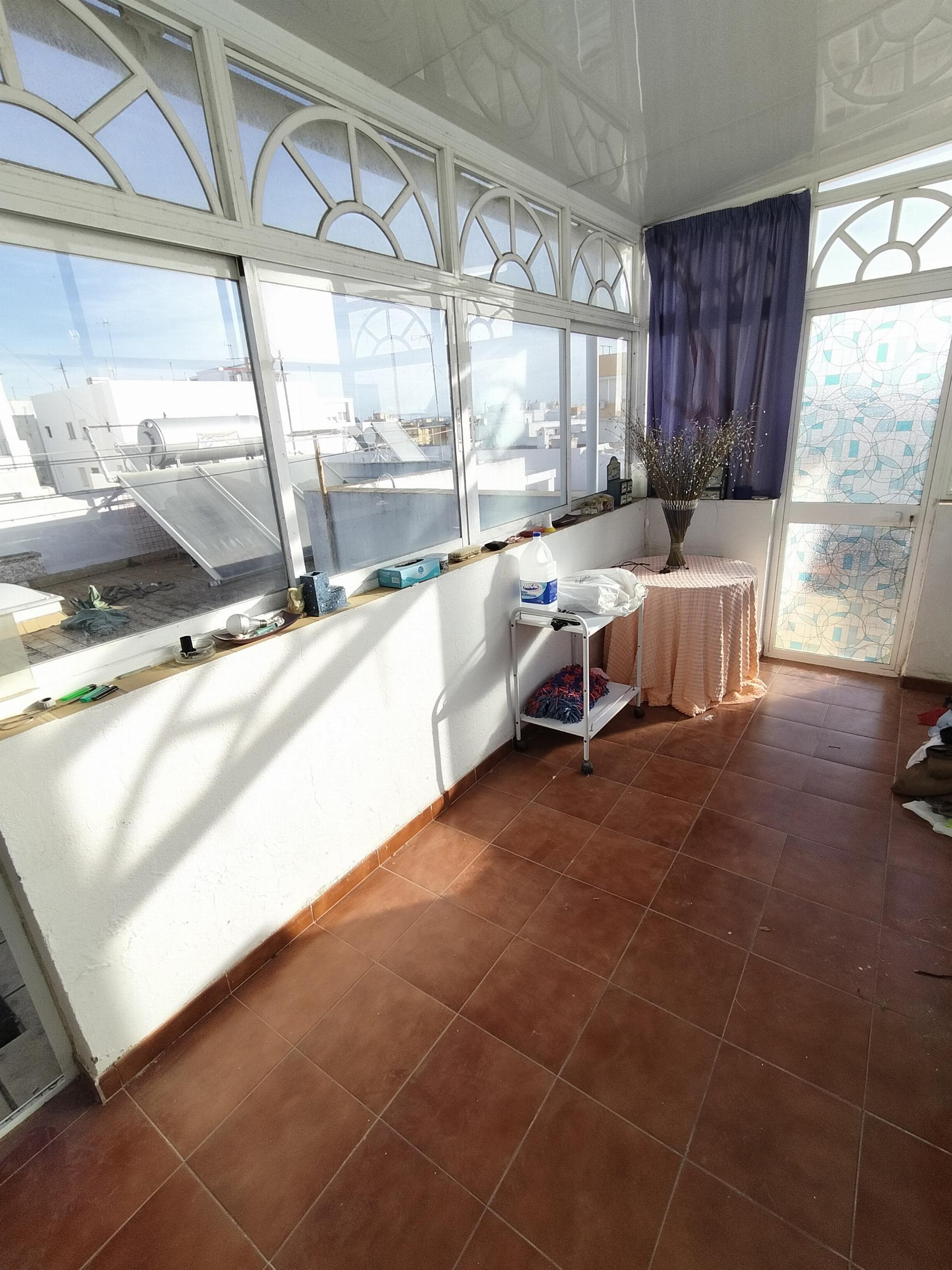 For sale of house in San Fernando