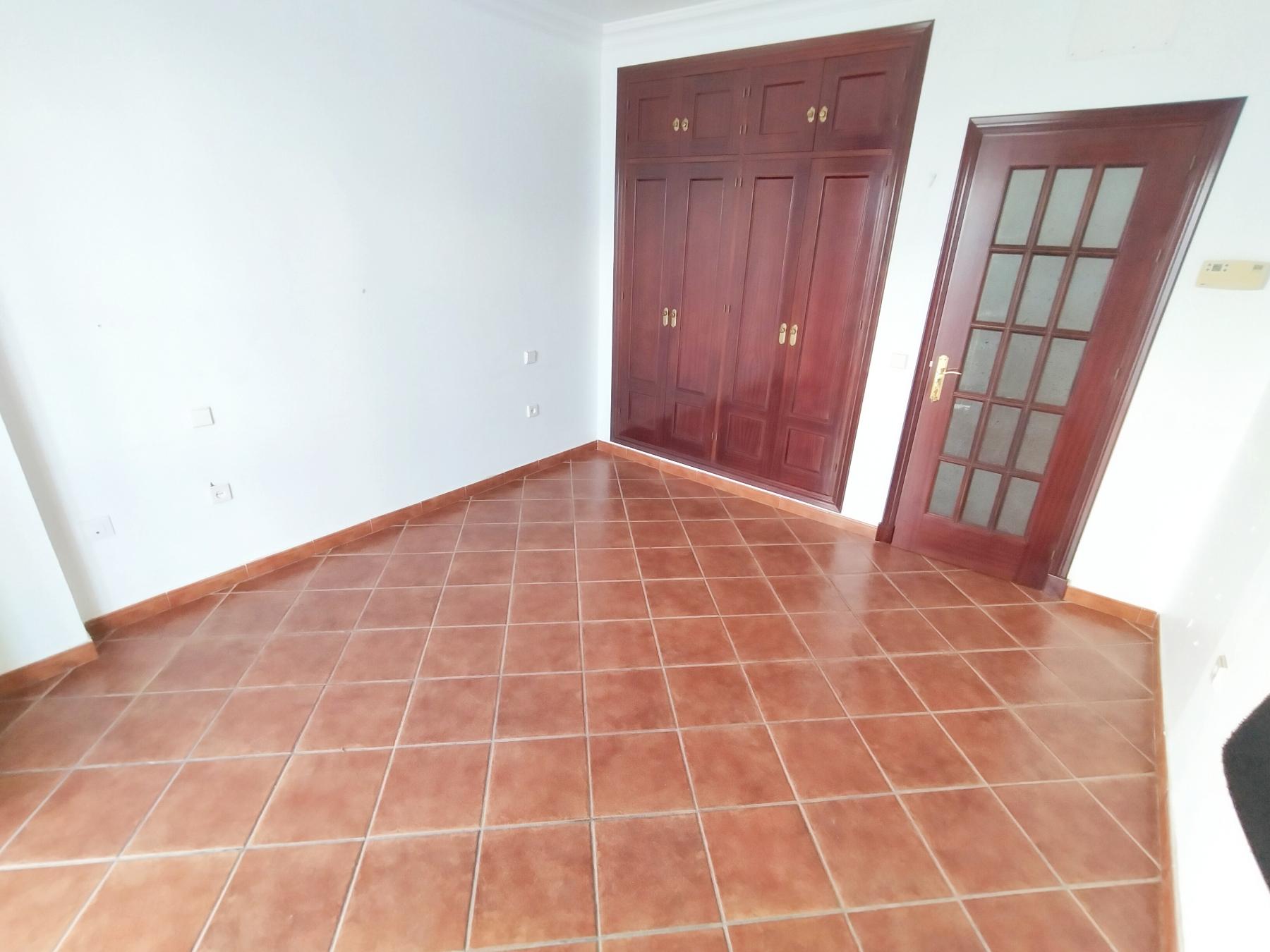 For sale of house in San Fernando