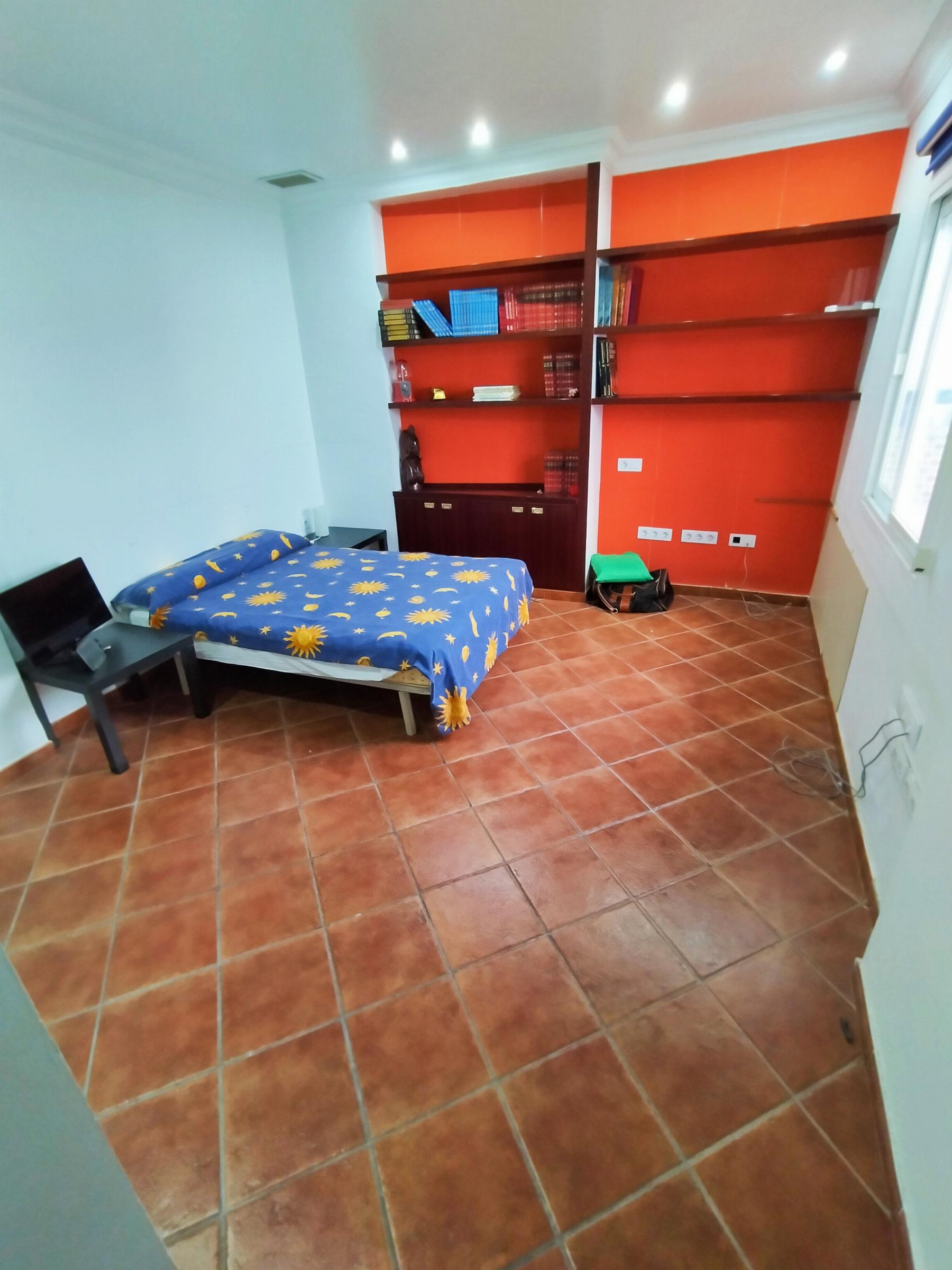For sale of house in San Fernando