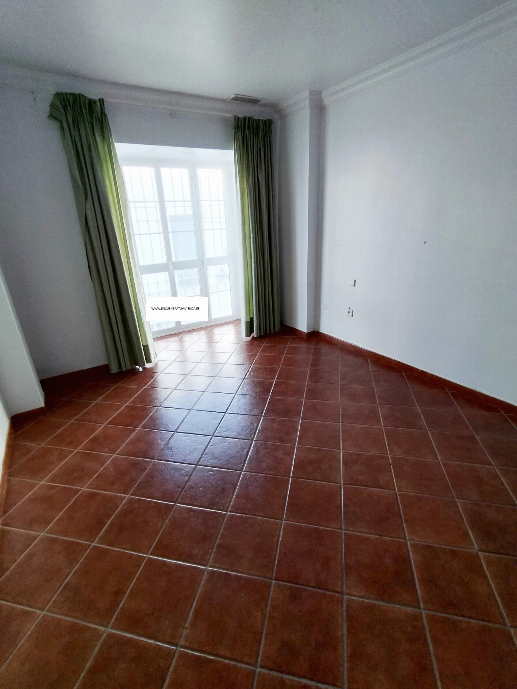 For sale of house in San Fernando
