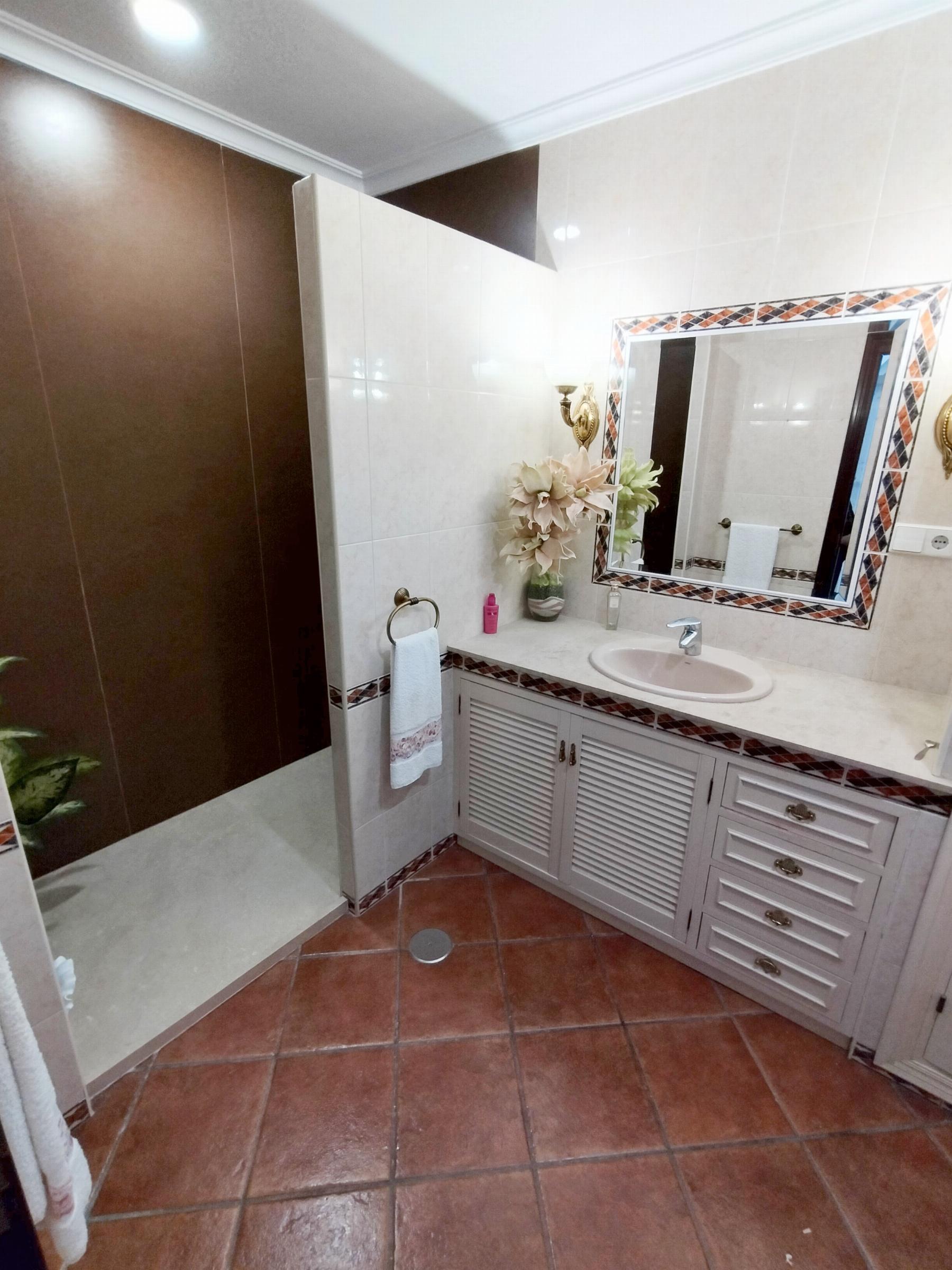 For sale of house in San Fernando
