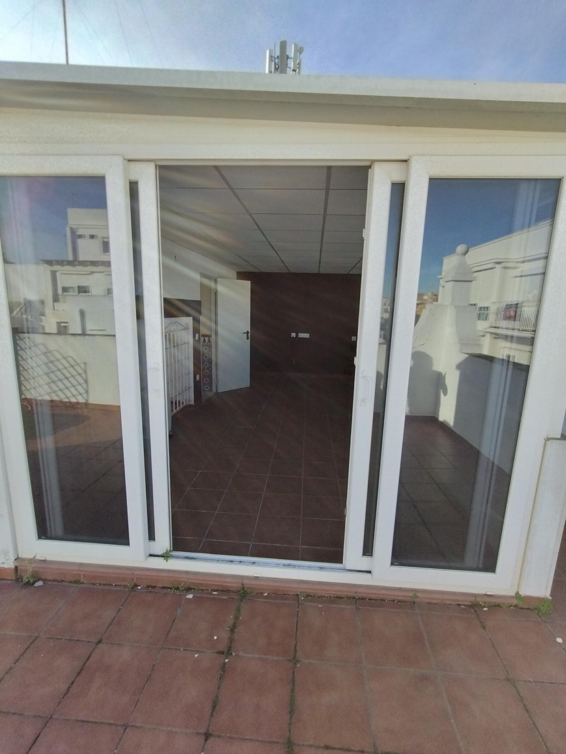 For sale of house in San Fernando