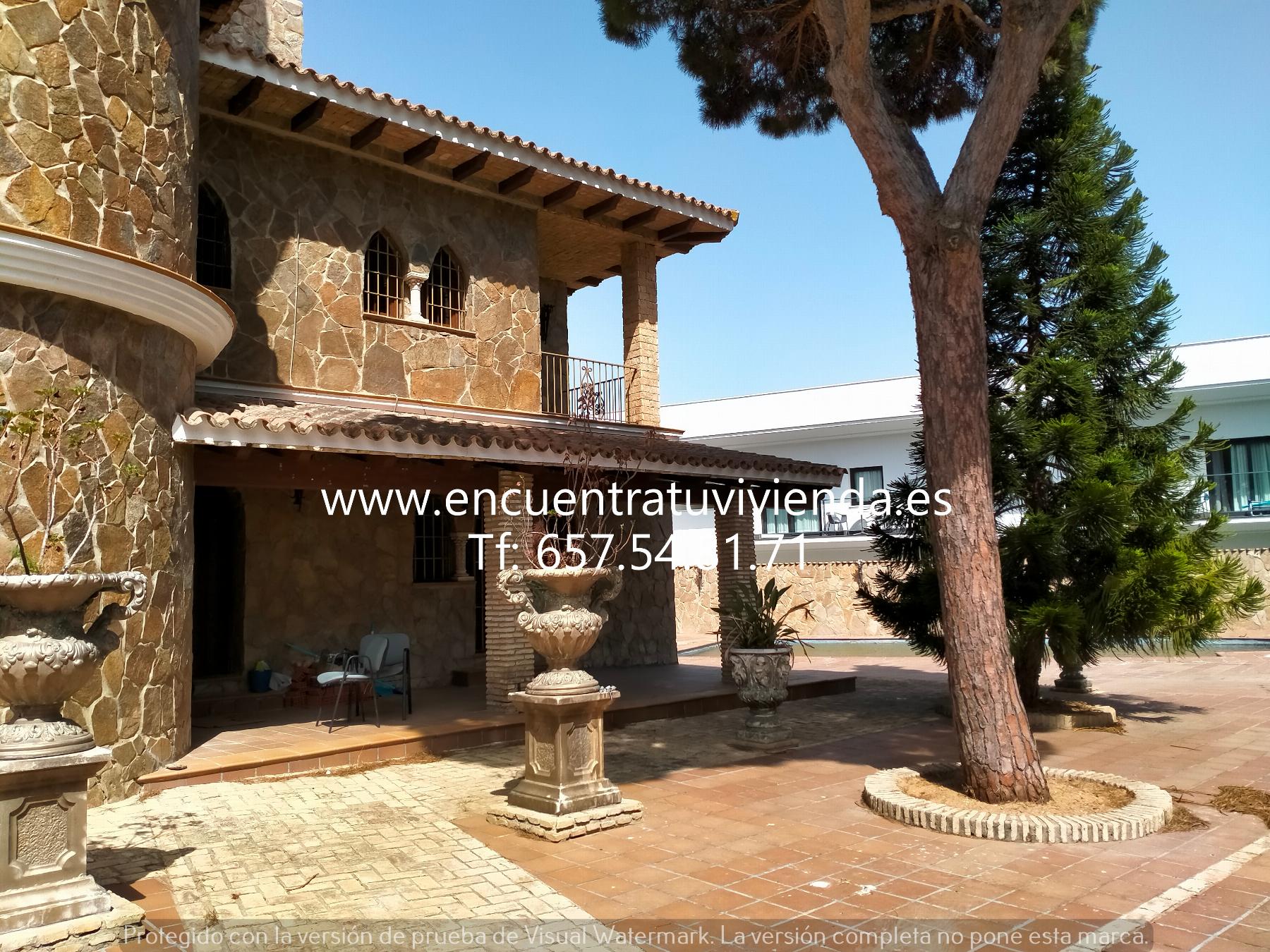 For sale of chalet in Chiclana de la Frontera