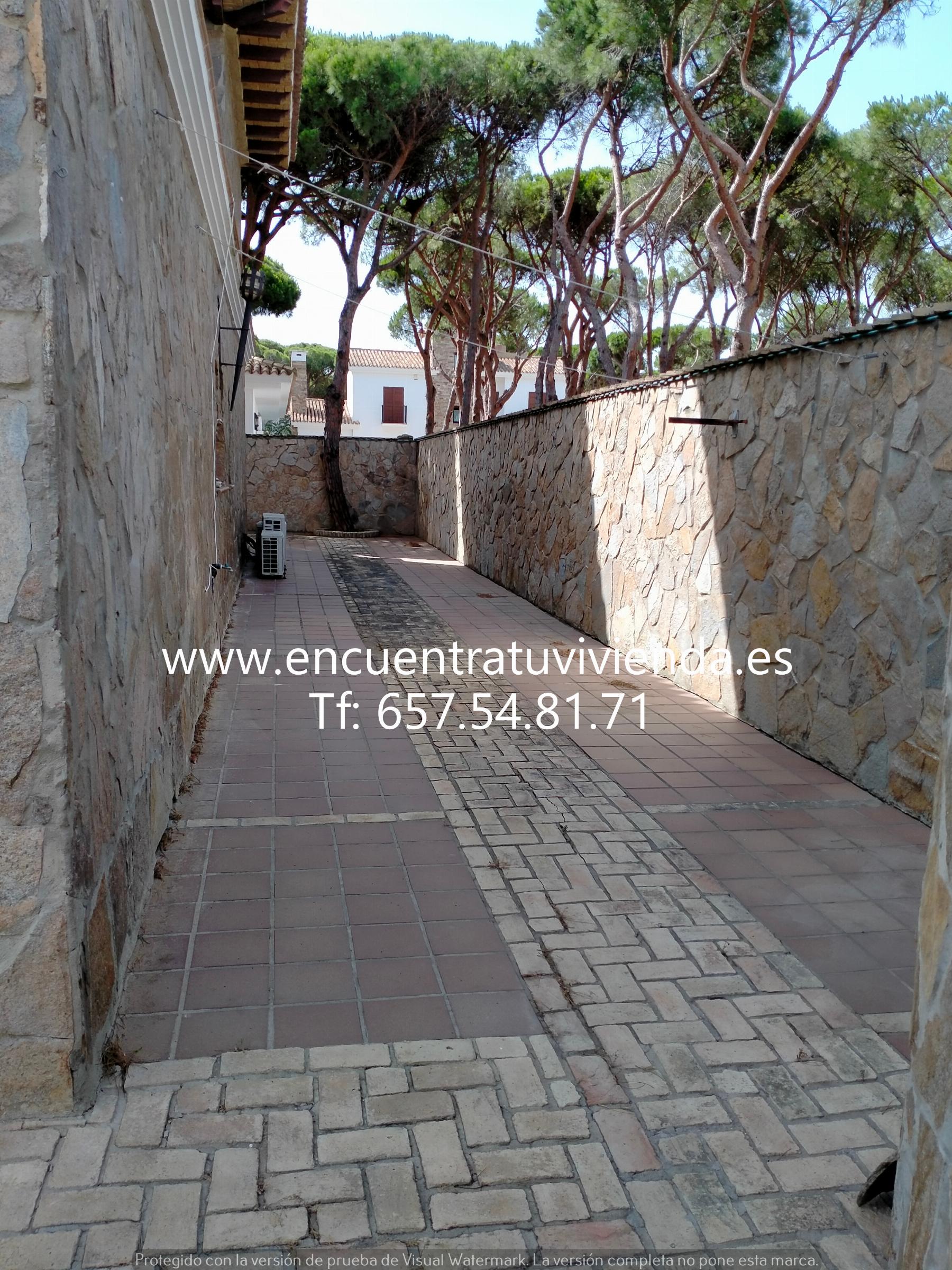For sale of chalet in Chiclana de la Frontera