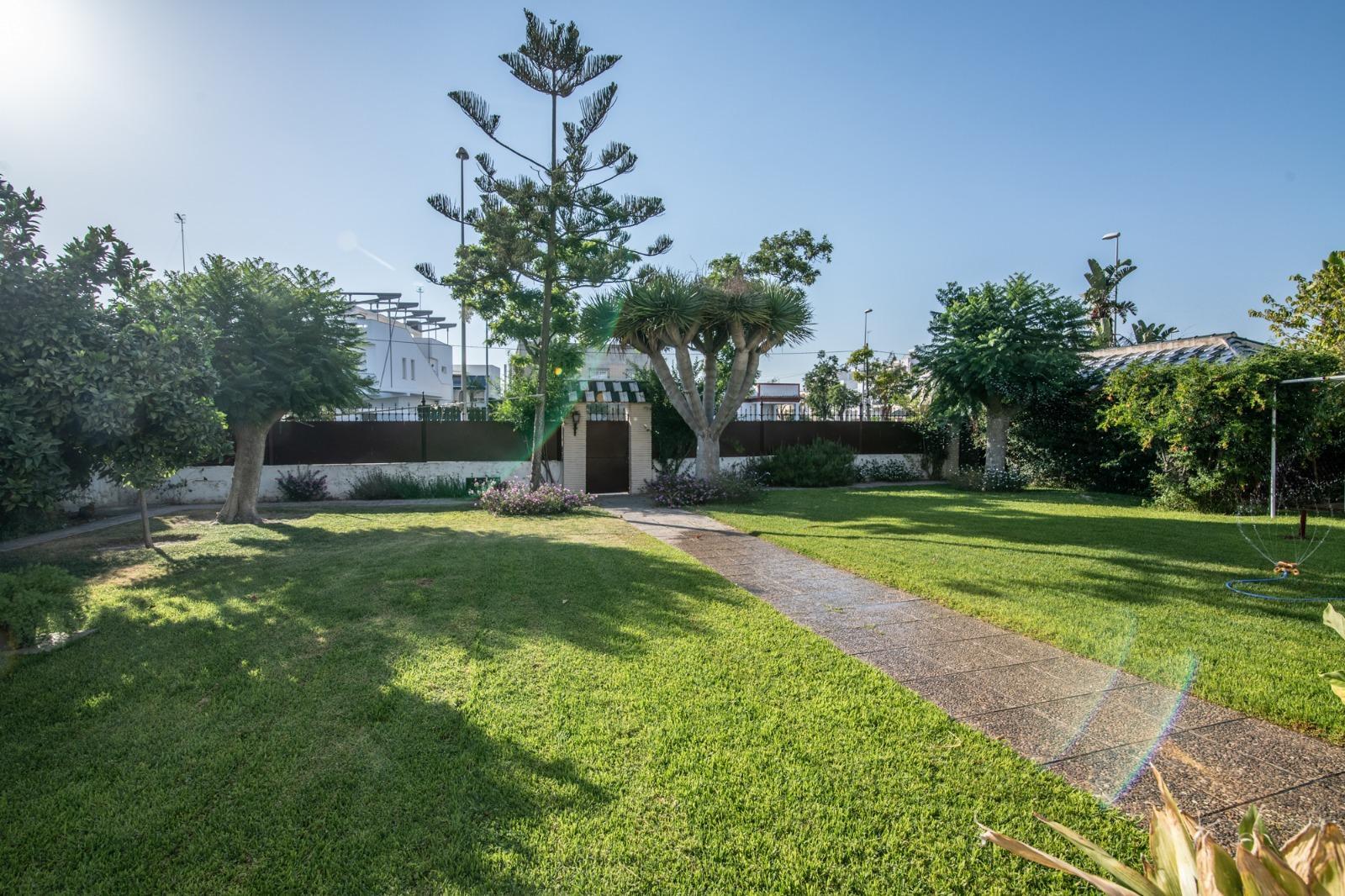 For sale of chalet in Sanlúcar de Barrameda