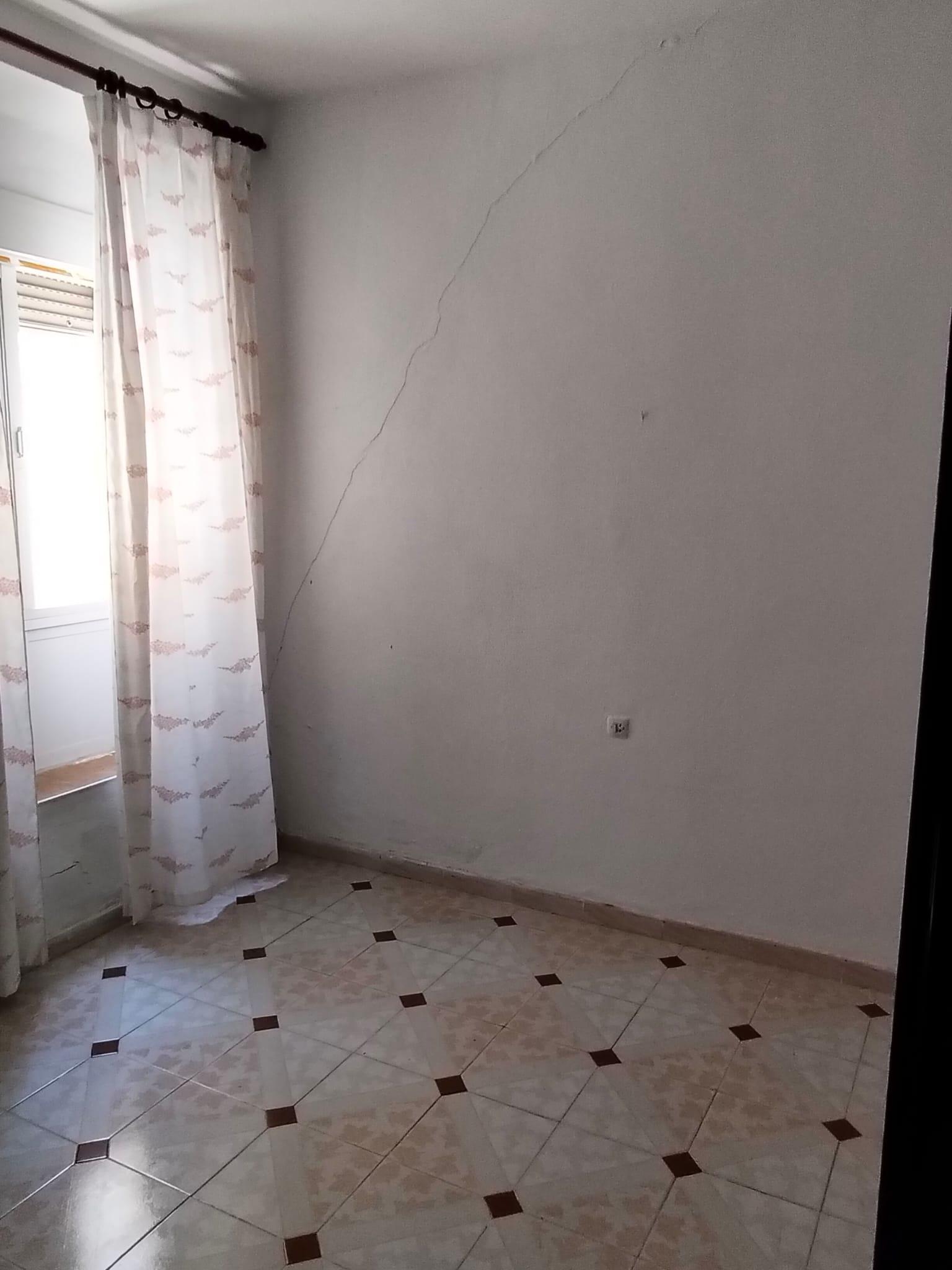 For sale of house in San Fernando