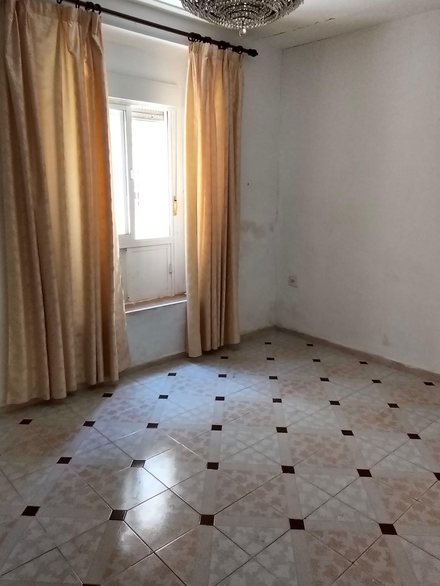 For sale of house in San Fernando