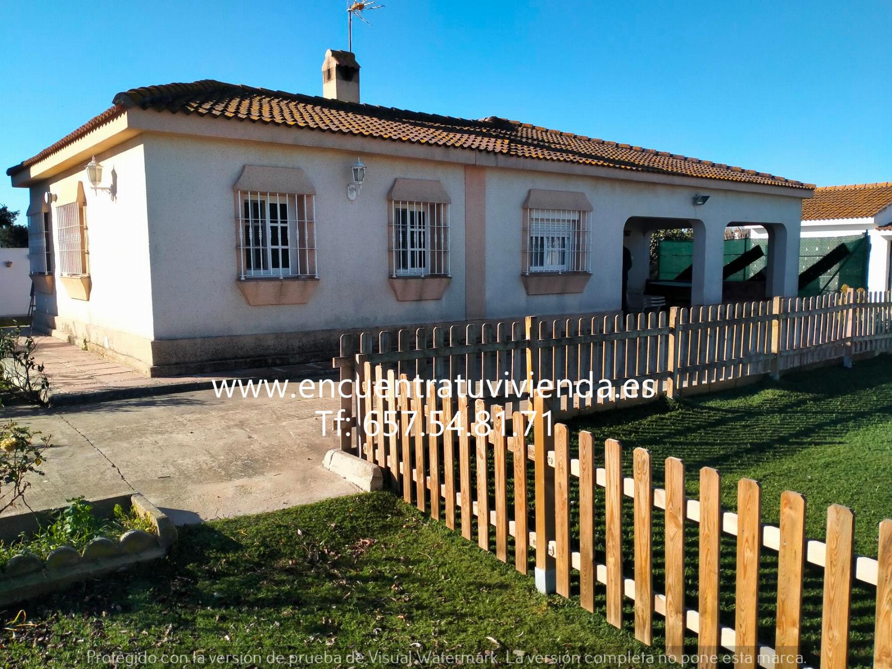 For sale of chalet in Chiclana de la Frontera