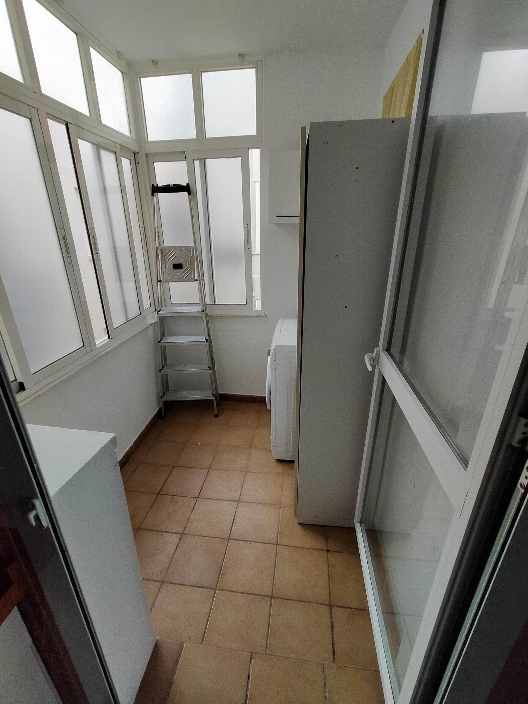 For sale of flat in San Fernando