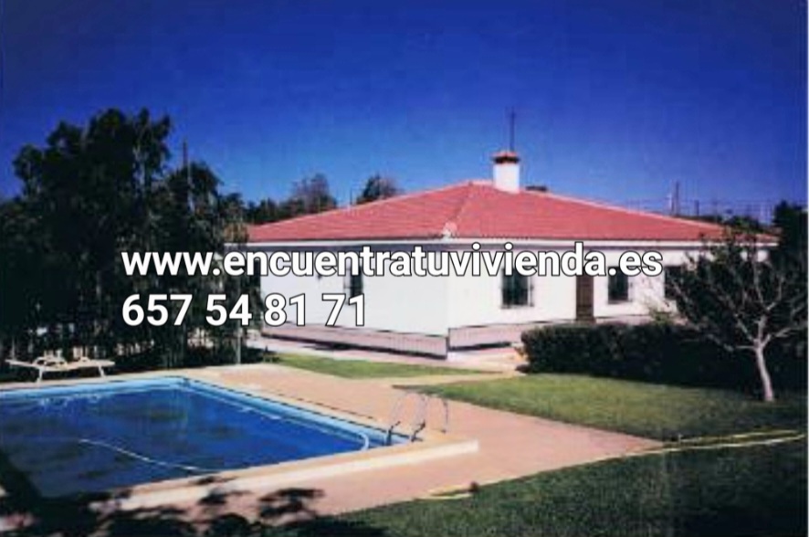 Myynti
 from
 pieni huvila
 sisään

 Chiclana de la Frontera
