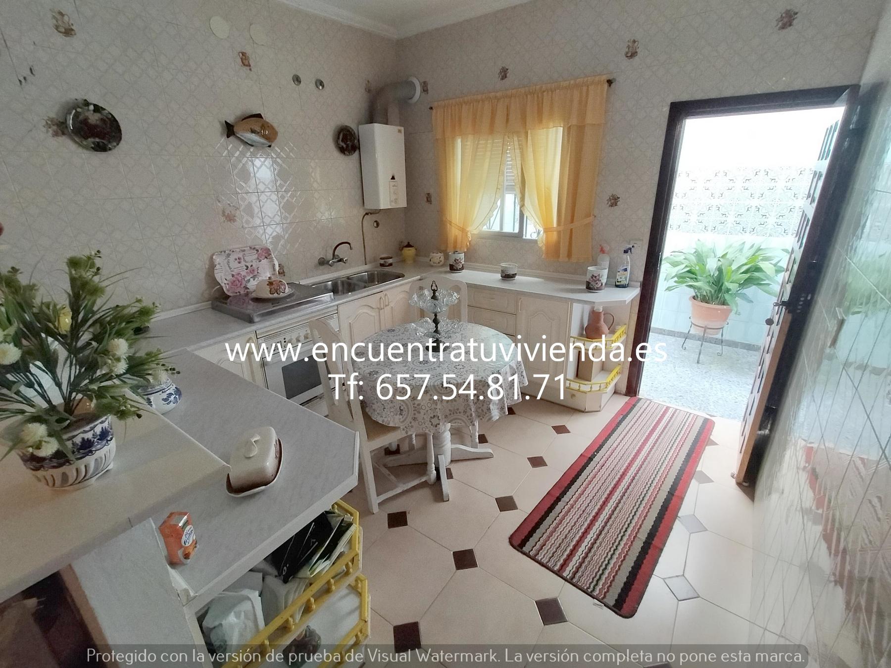 For sale of house in San Fernando