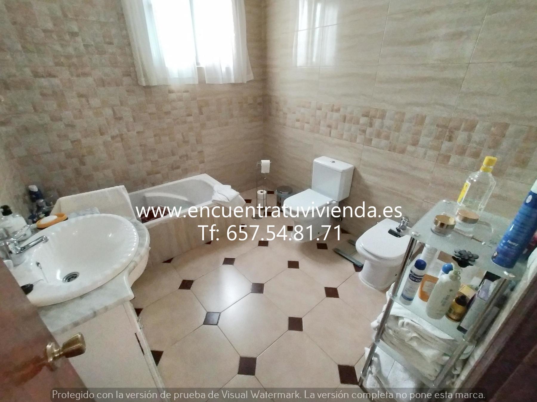 For sale of house in San Fernando