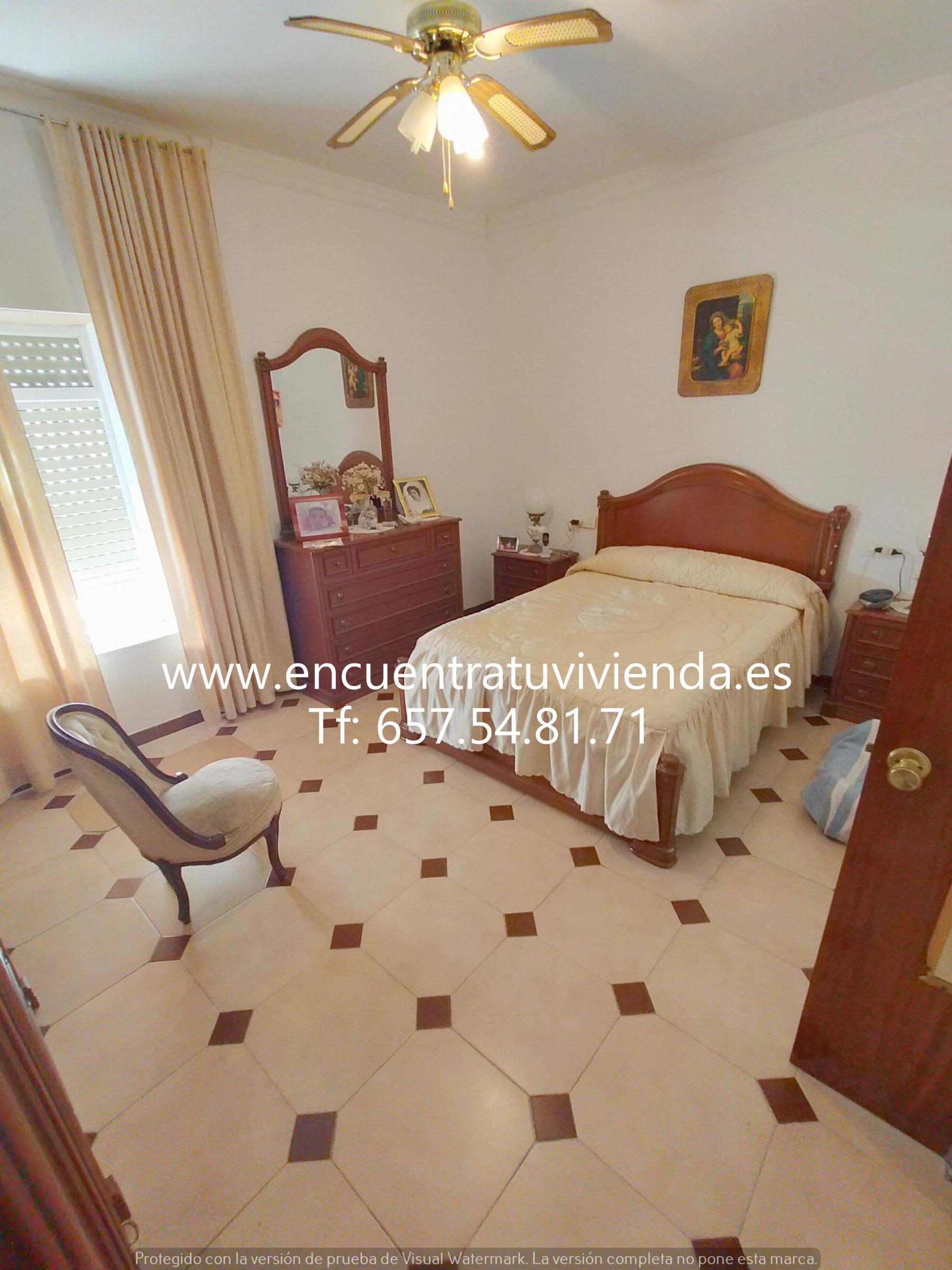 For sale of house in San Fernando