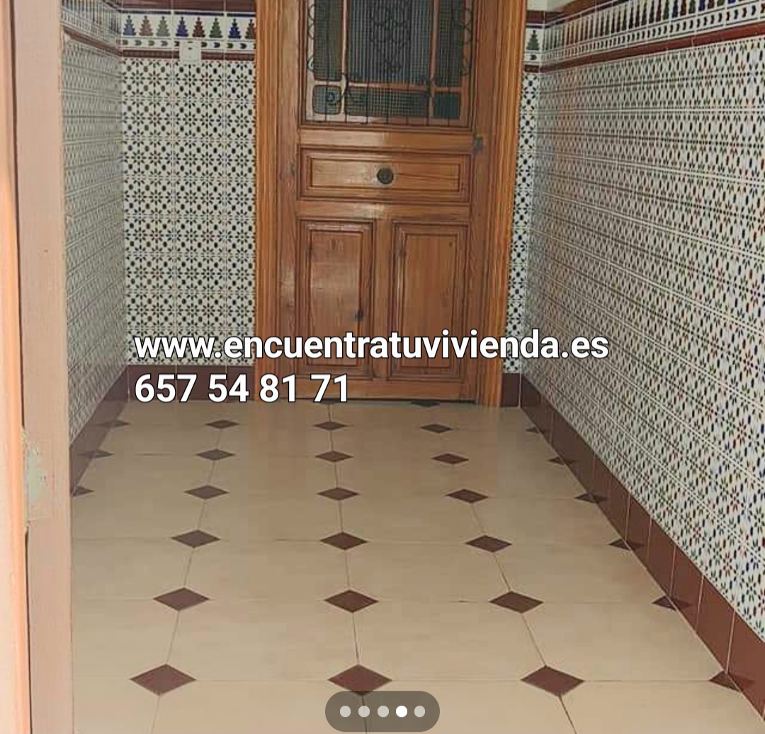 For sale of house in San Fernando