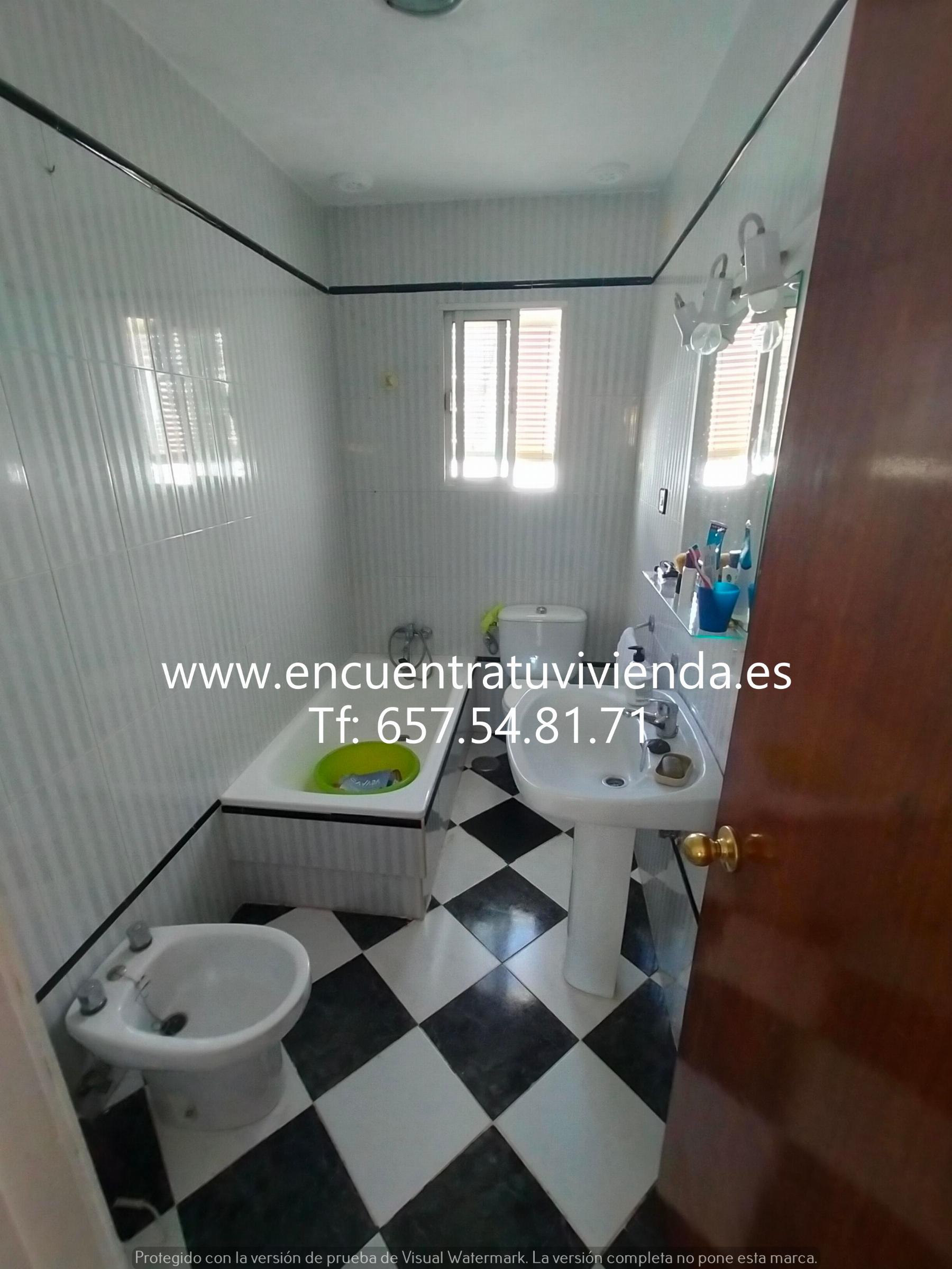 For sale of house in San Fernando