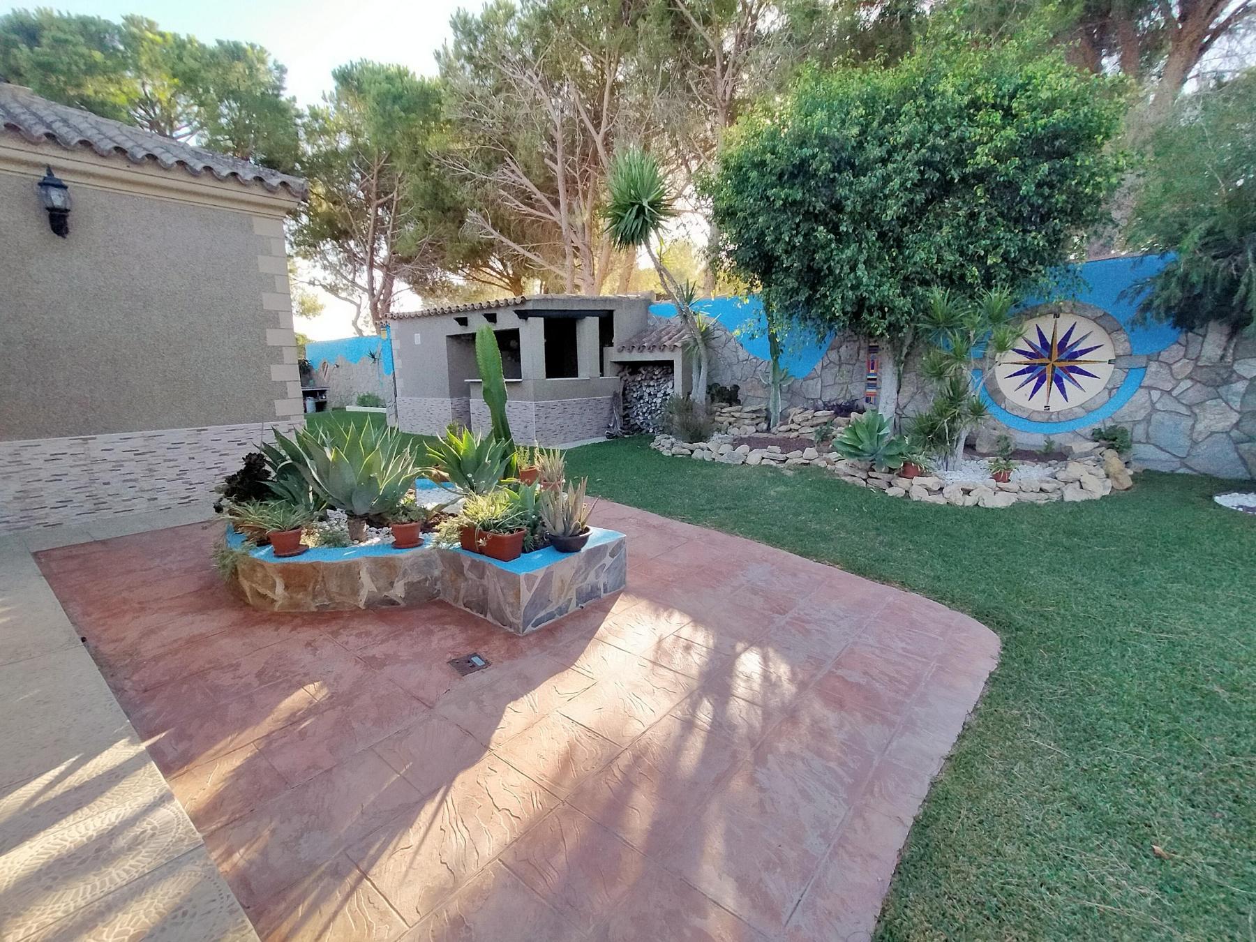 For sale of chalet in Chiclana de la Frontera