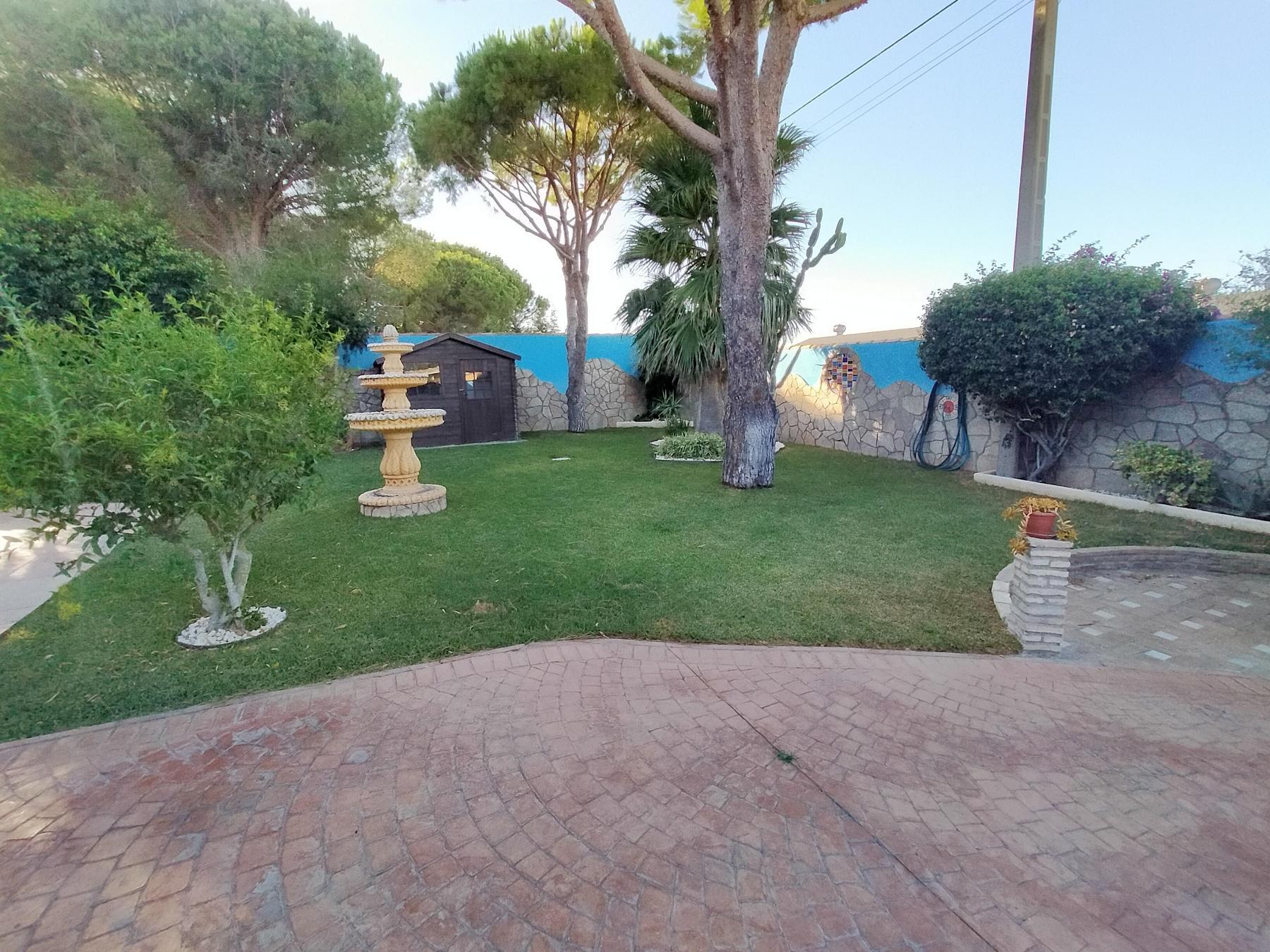 For sale of chalet in Chiclana de la Frontera