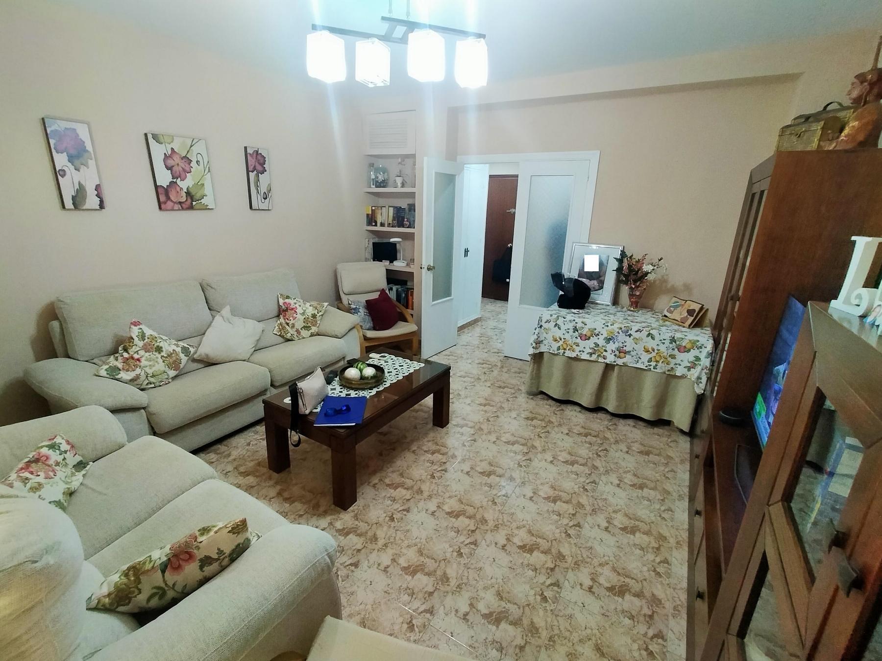 For sale of flat in San Fernando