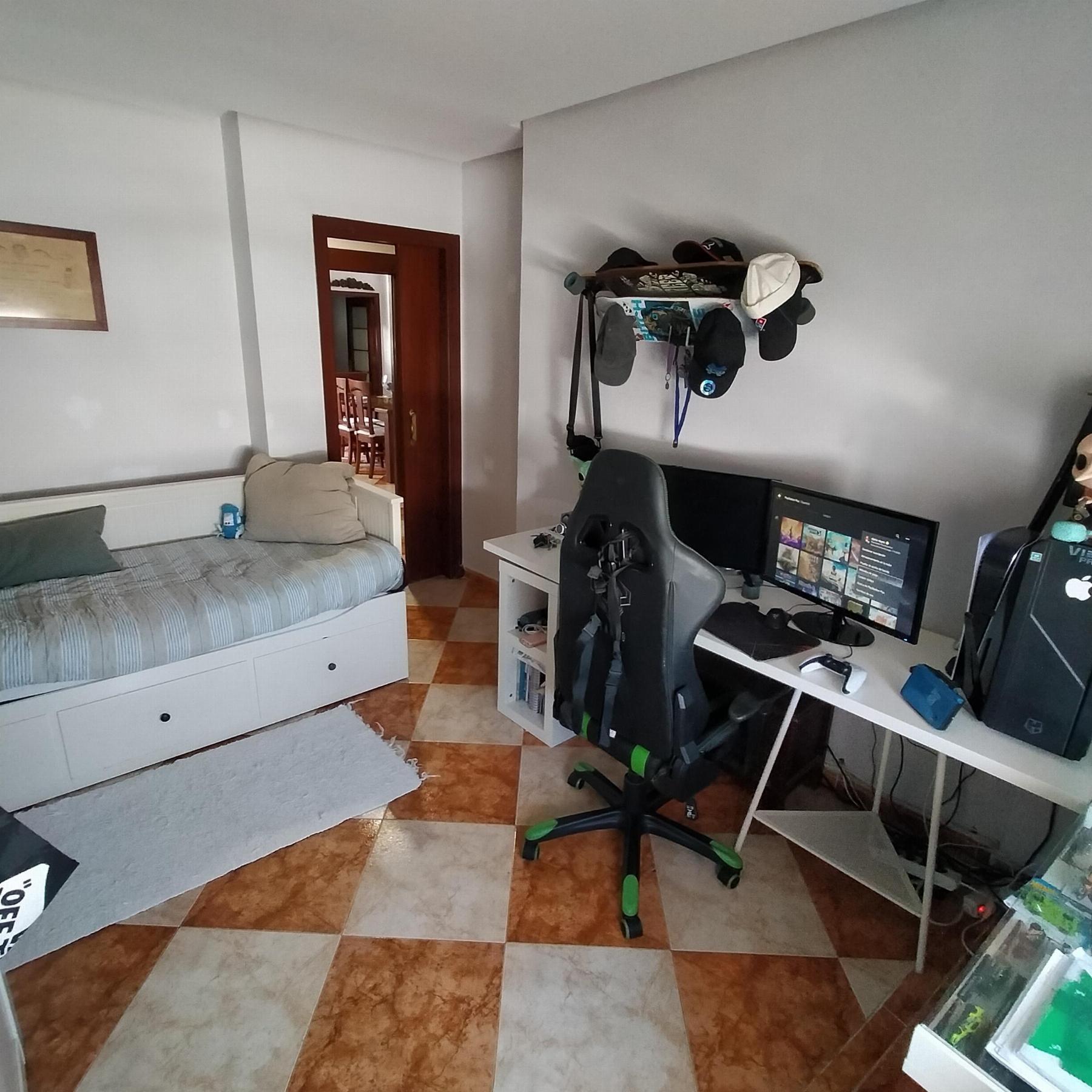 For sale of flat in San Fernando