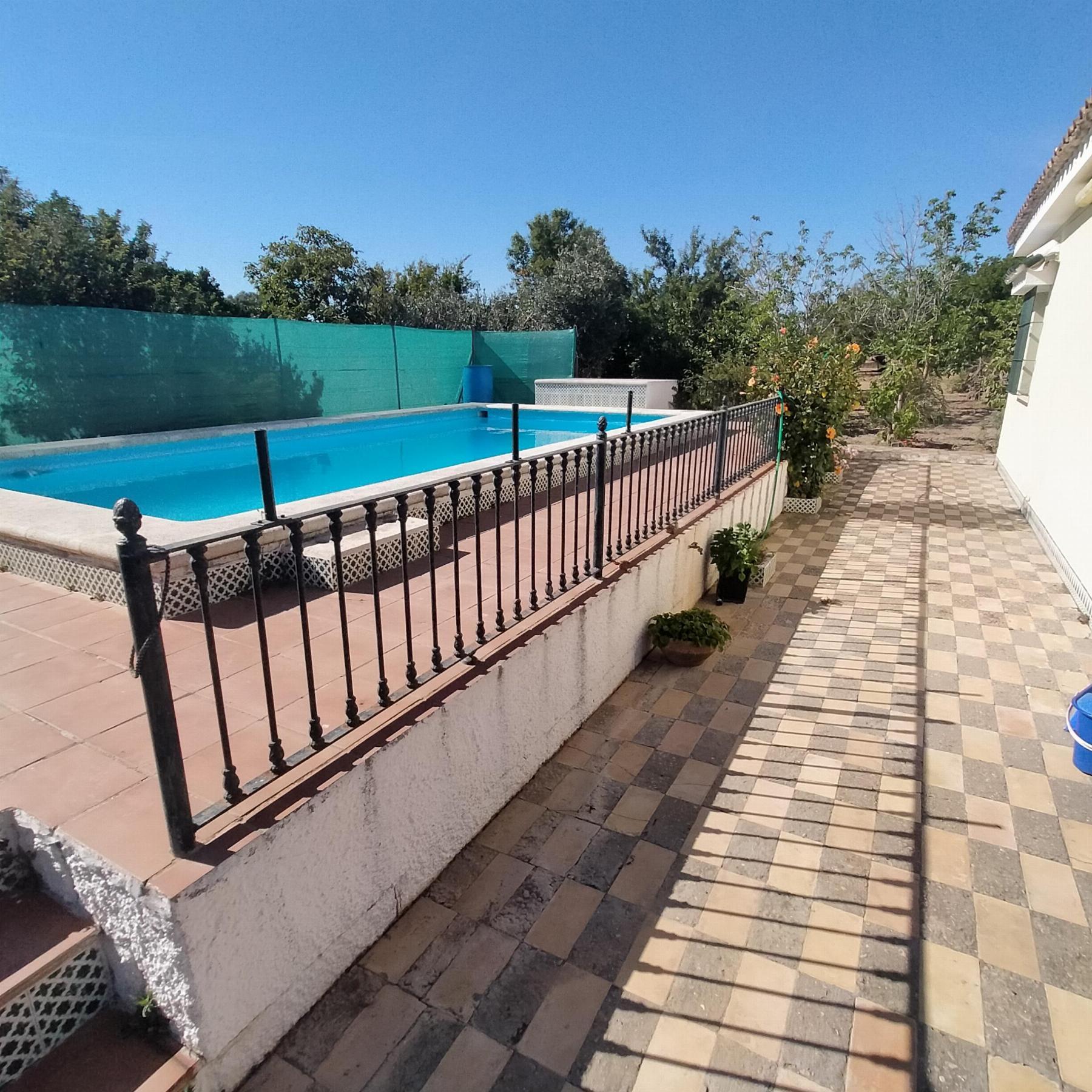 For sale of chalet in Chiclana de la Frontera